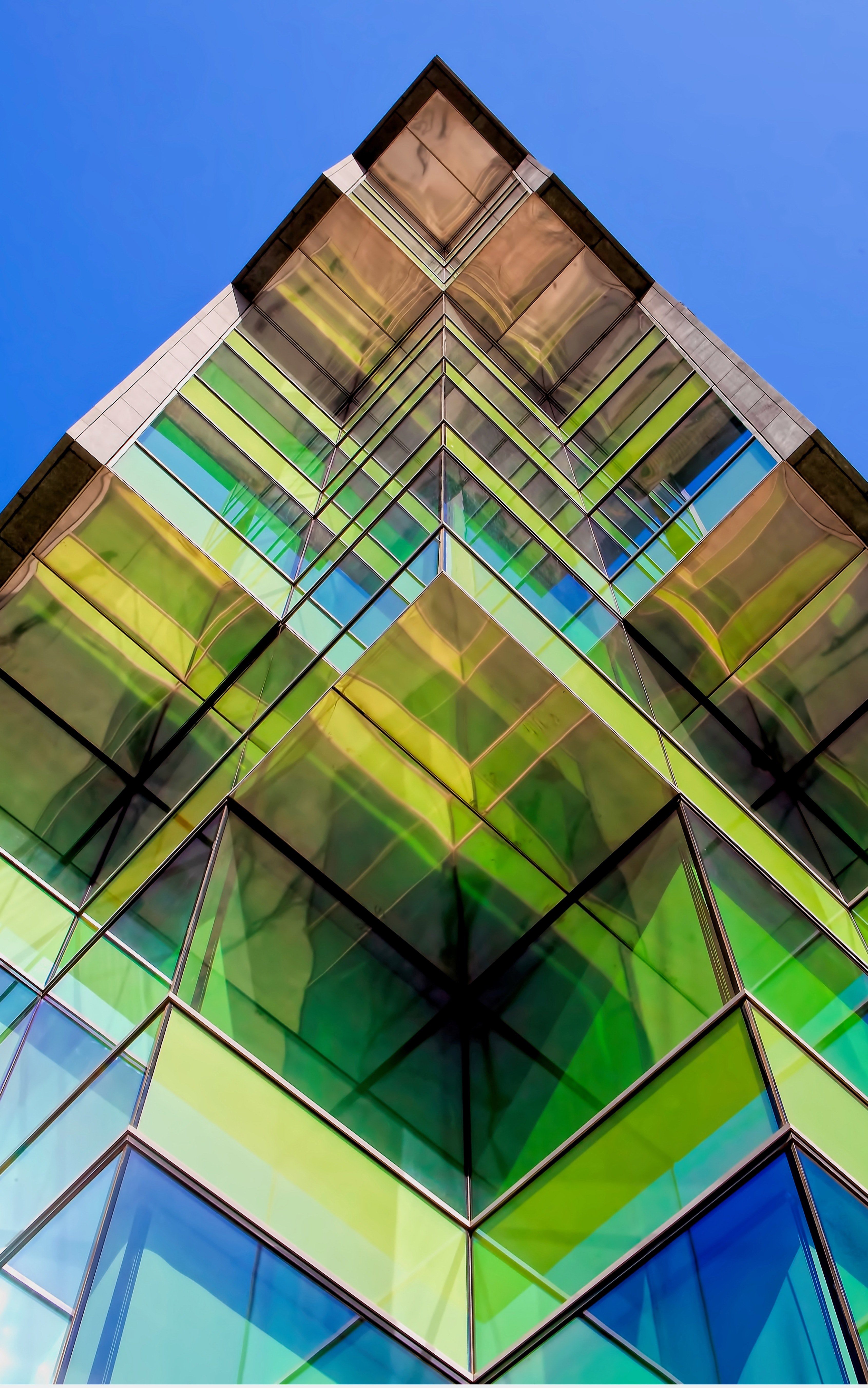 reflection barcelona metal and green hd, 4k, Phone HD Wallpaper