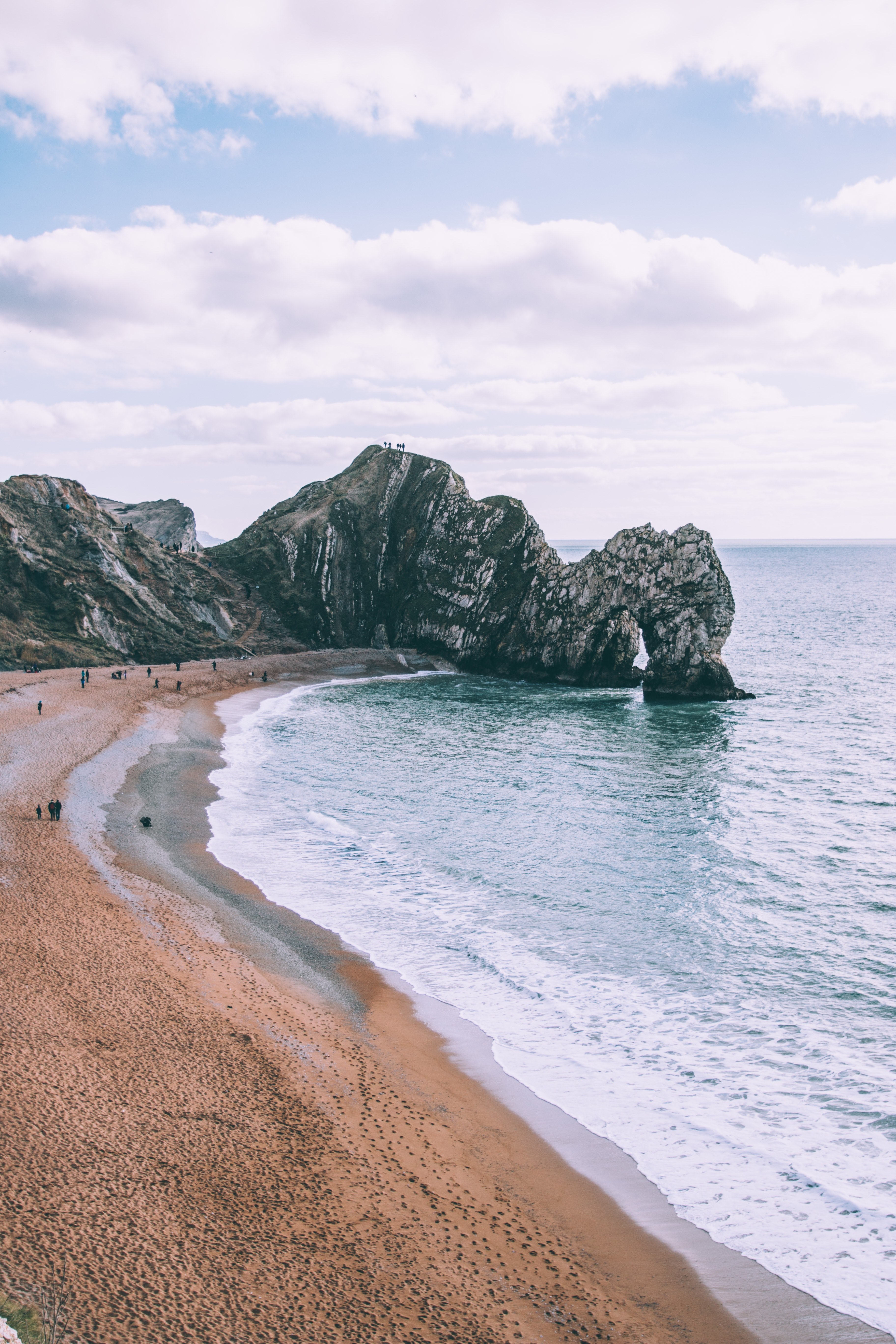 cliffs on the sand beach shoreline at durdle door, cliffs on sand beach 4k, Phone HD Wallpaper