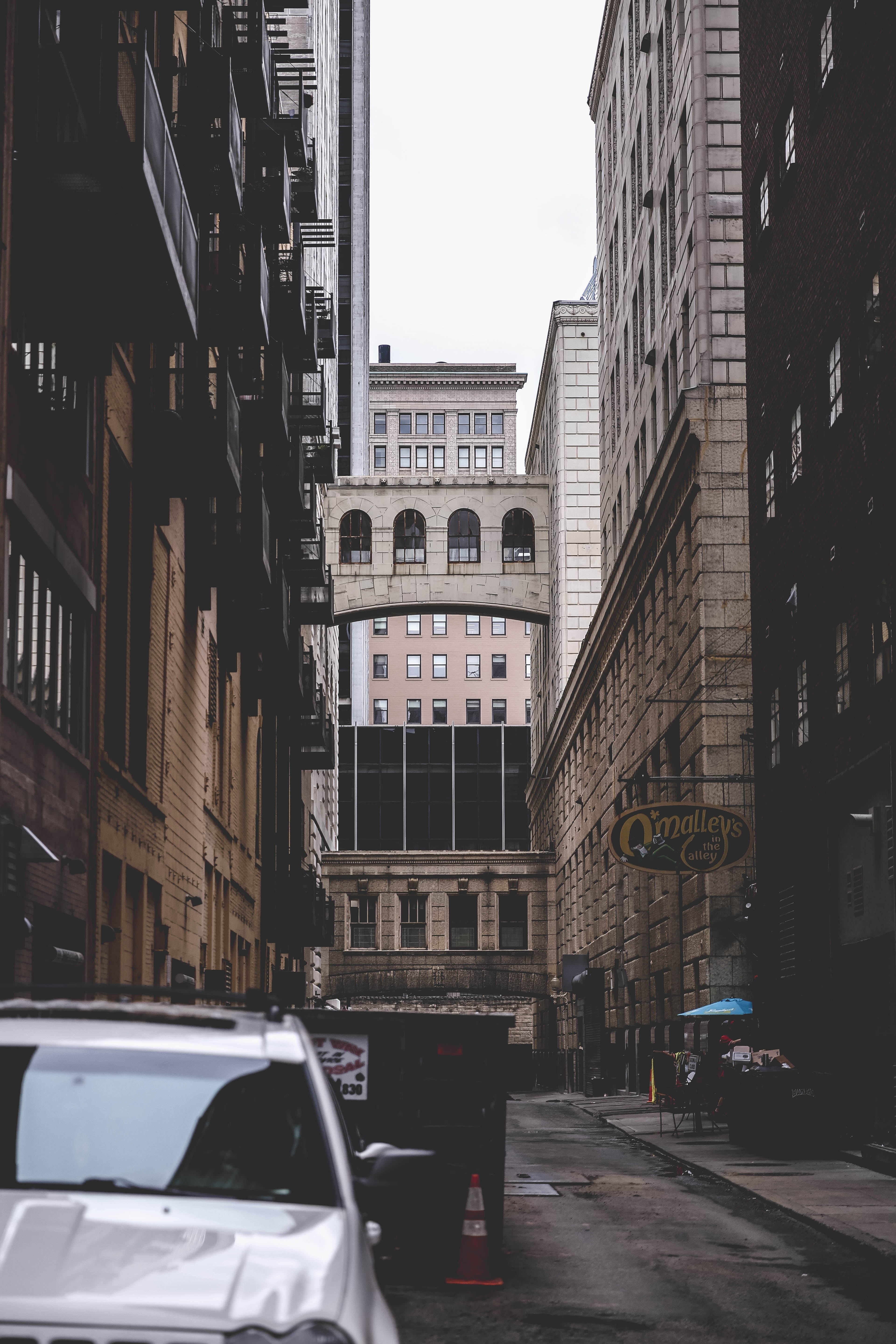 alleyway 4k, Phone HD Wallpaper