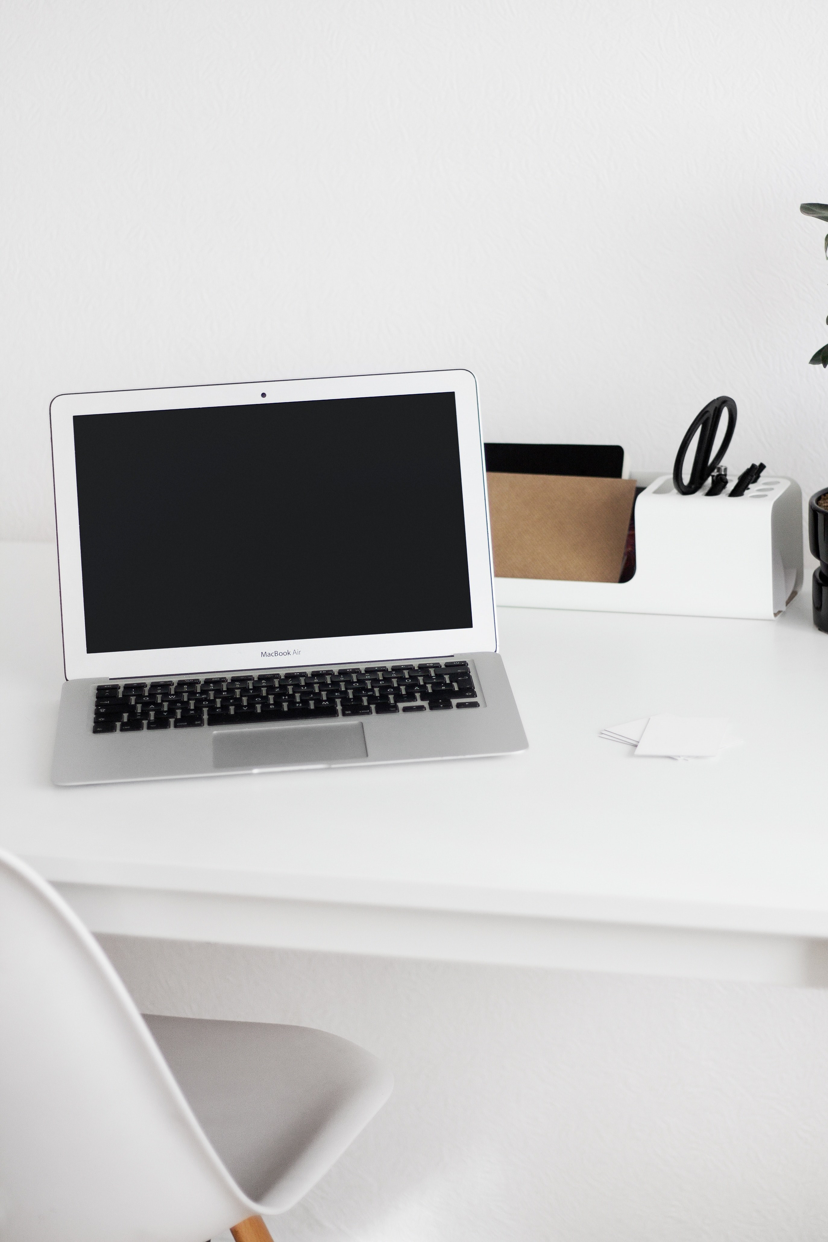 a macbook air on a white desk with a white office chair, _white macbook air 4k, Phone HD Wallpaper