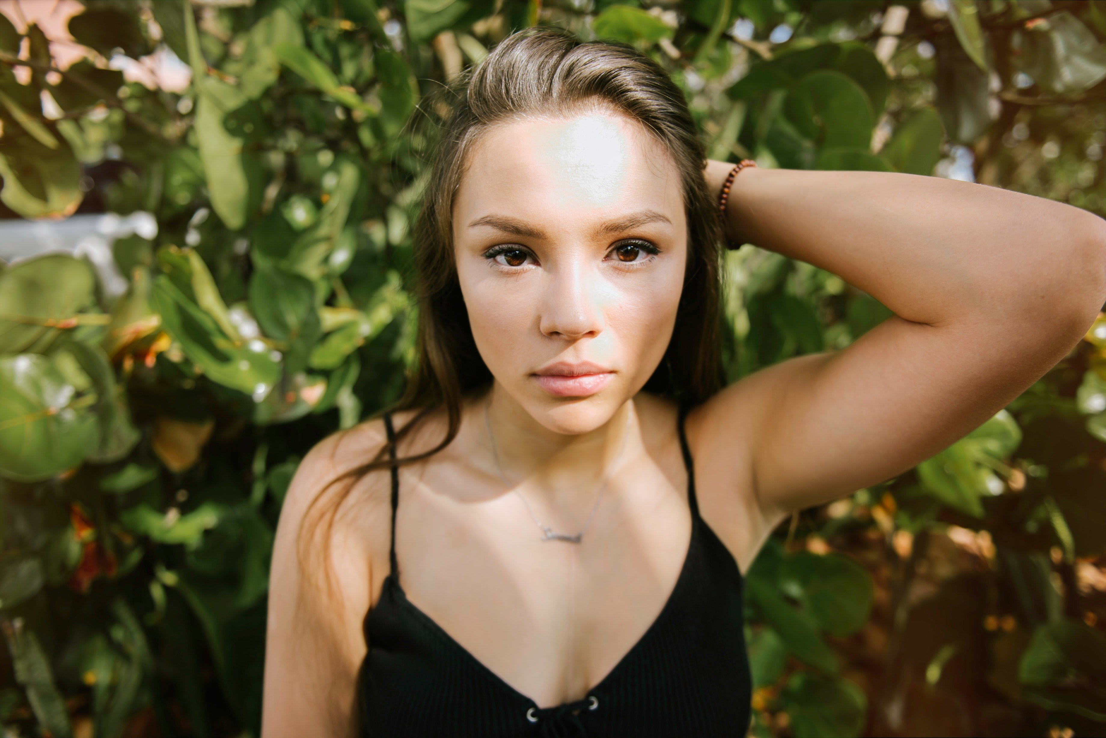 closeup of a young woman in black top posing at melbourne beach, young woman posing 4k, HD Wallpaper