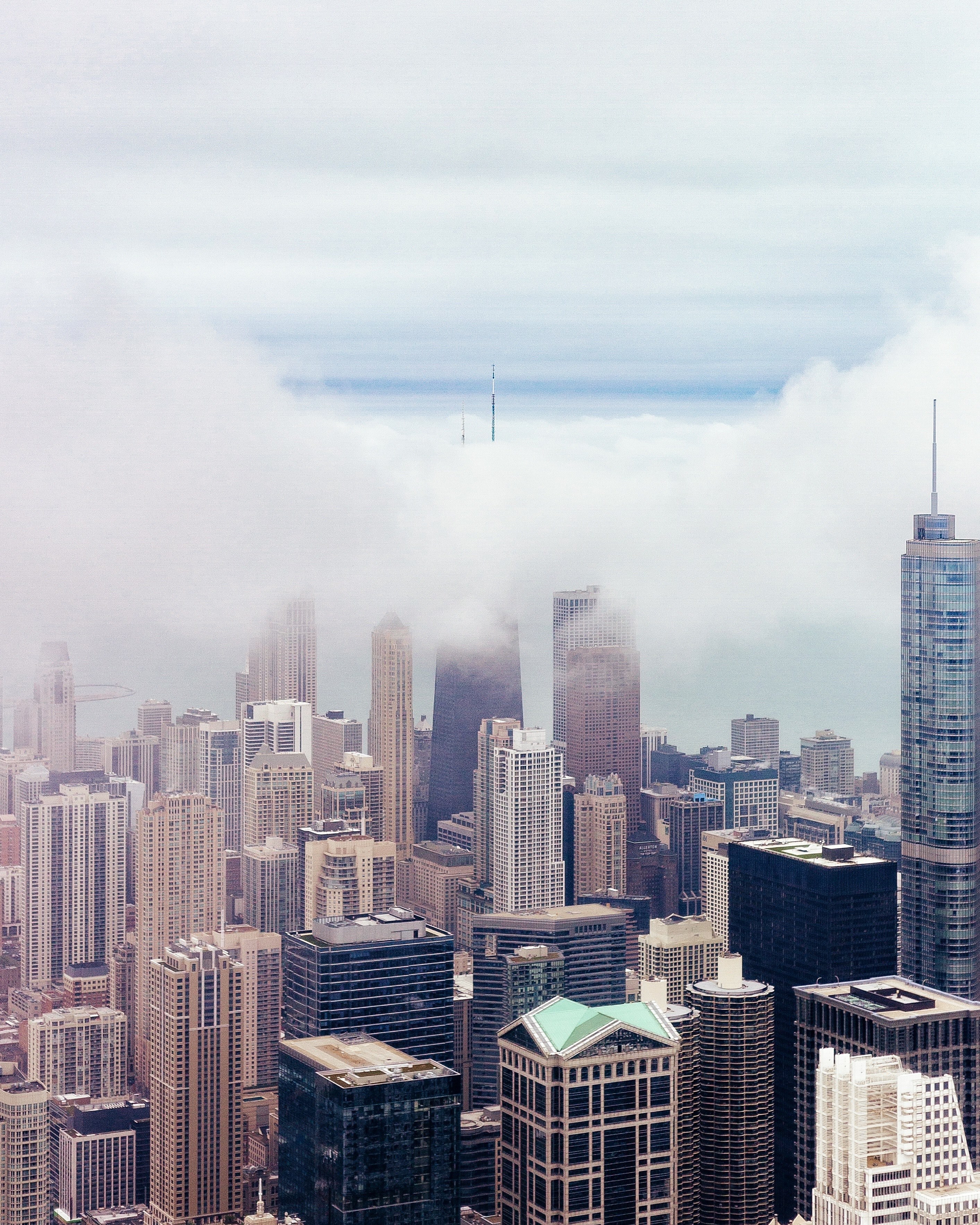 fog rolls in over skyscrapers in downtown manhattan, fog over manhattan 4k, Phone HD Wallpaper