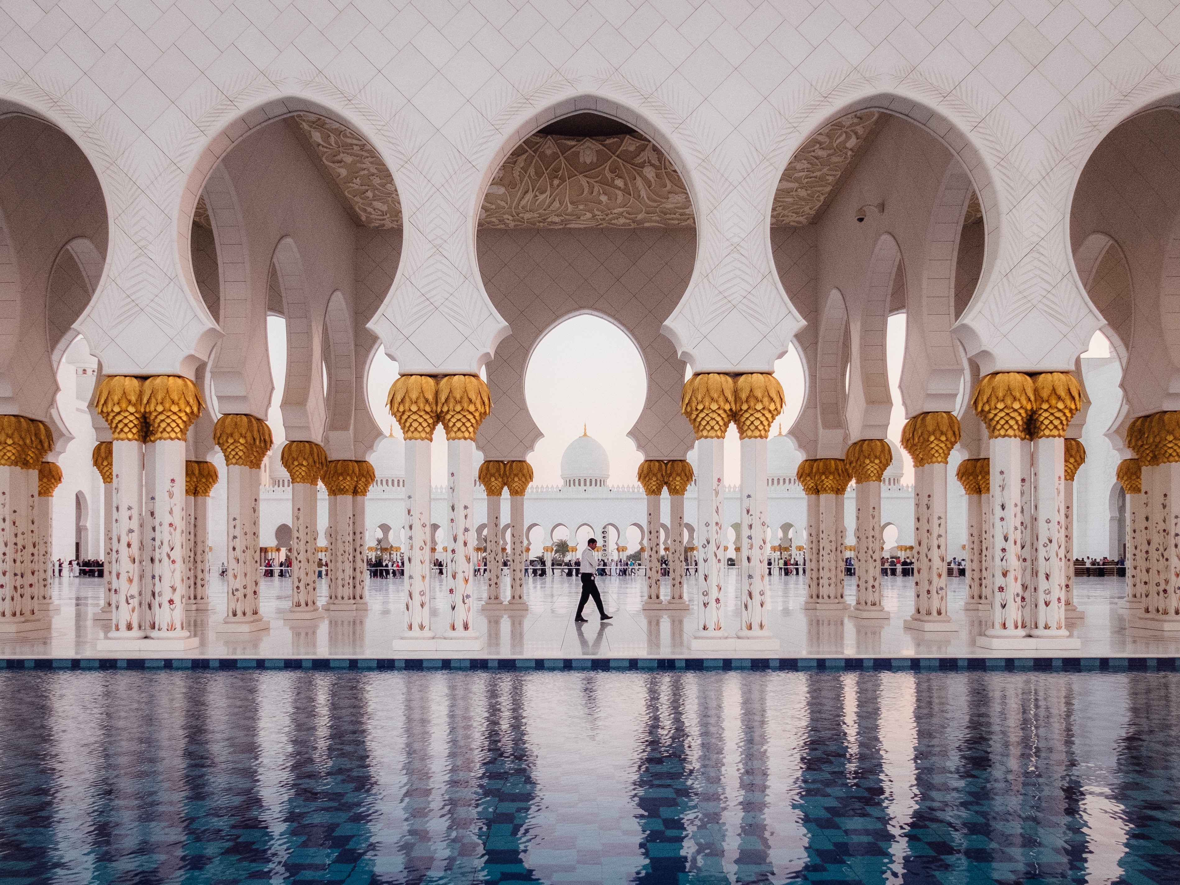 white arches and golden pillars make patterns by a reflection pool in a mosque, walking through a mosque 4k, HD Wallpaper