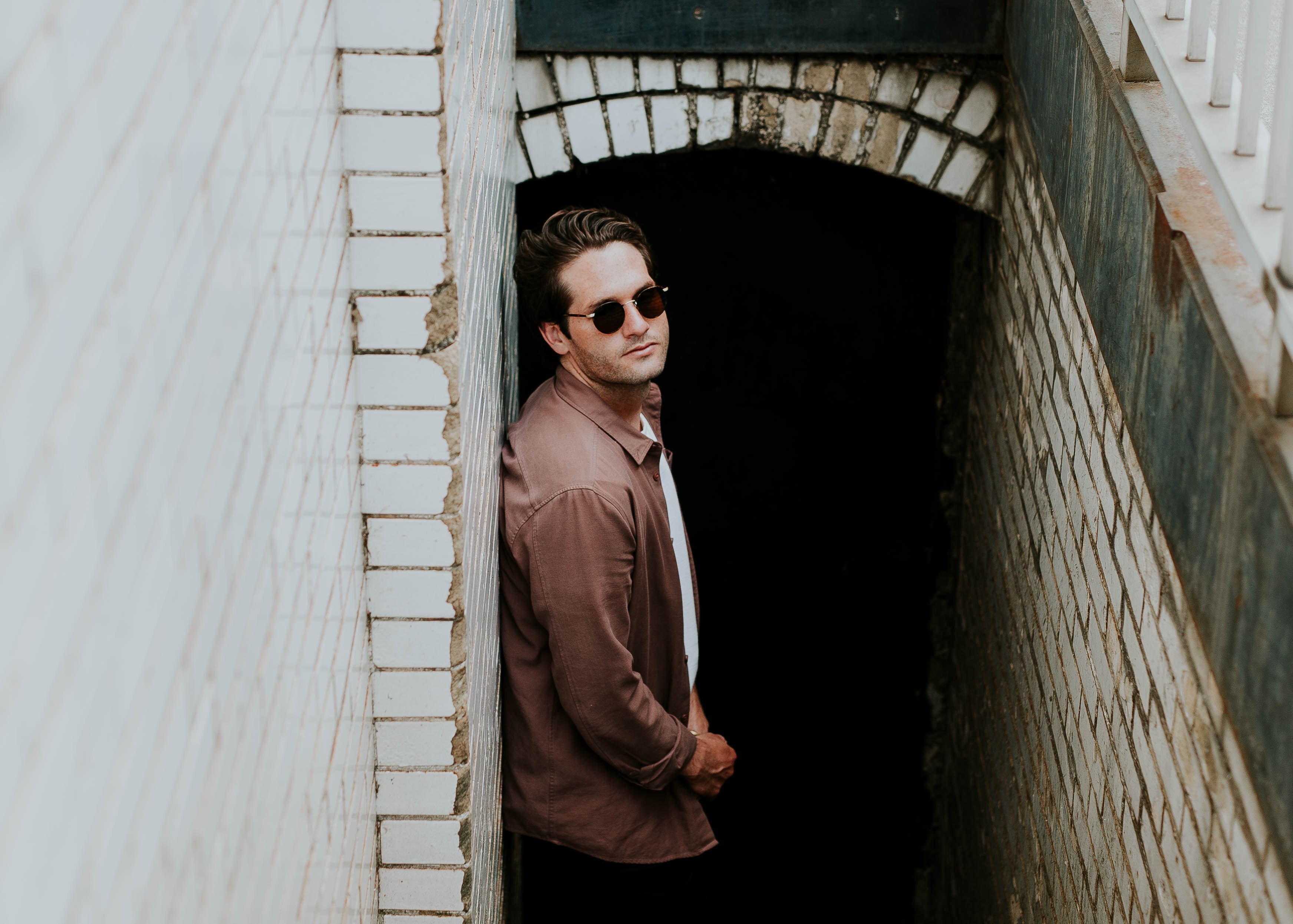 man male caucasian and sunglasses 4k, HD Wallpaper