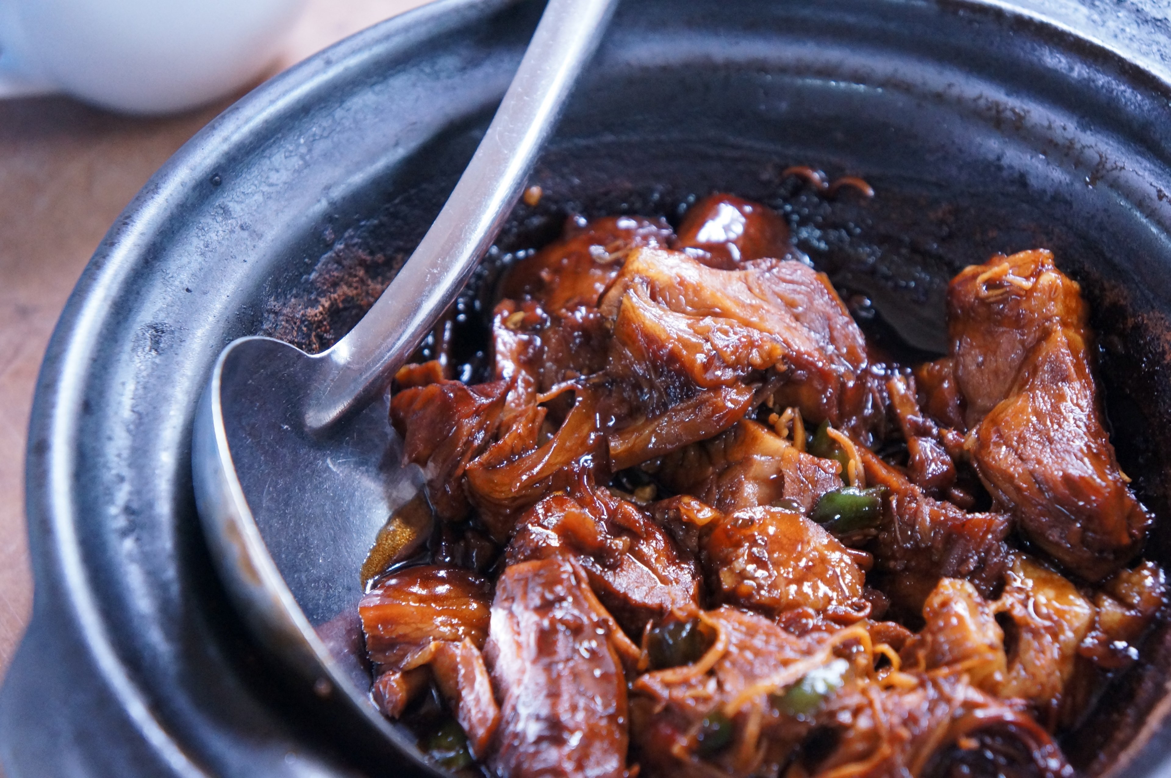 stewed meat in a bowl with a spoon in klang, meat stew 4k, HD Wallpaper