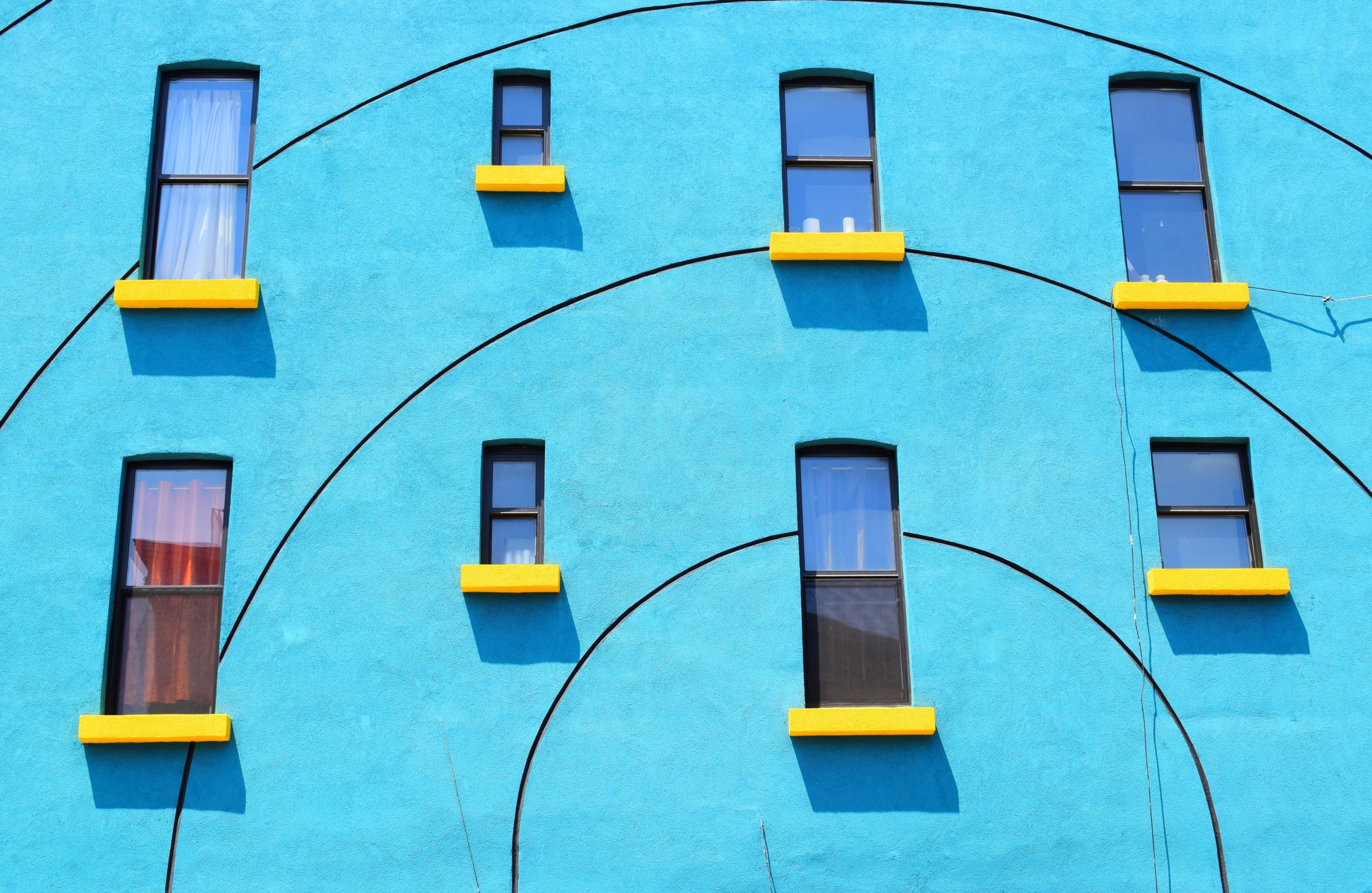 blue facade window and yellow window sill 4k, HD Wallpaper