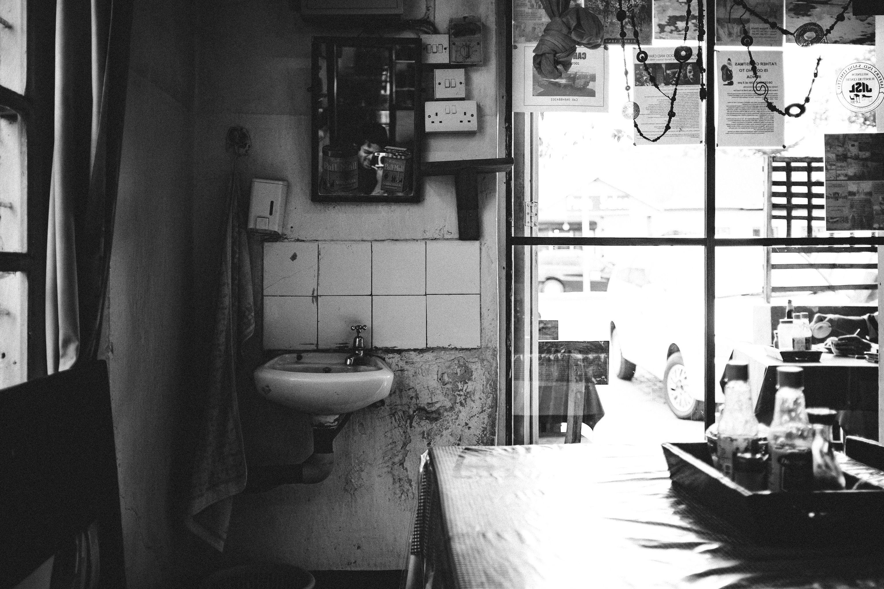 cafe restaurant tap and wash basin 4k, HD Wallpaper