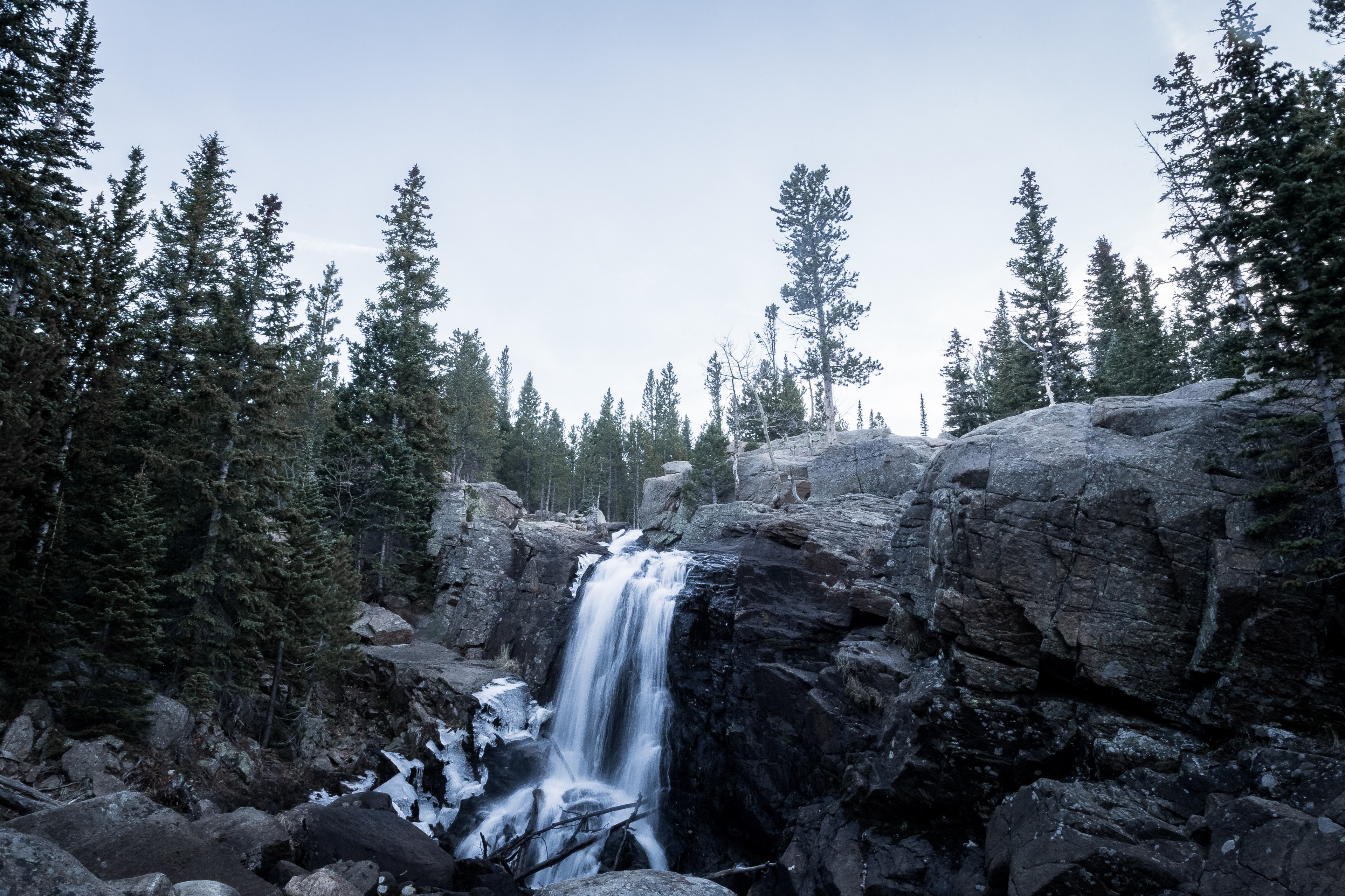 a small waterfall tumbling down jagged rocks, four lakes and a waterfall 4k, HD Wallpaper