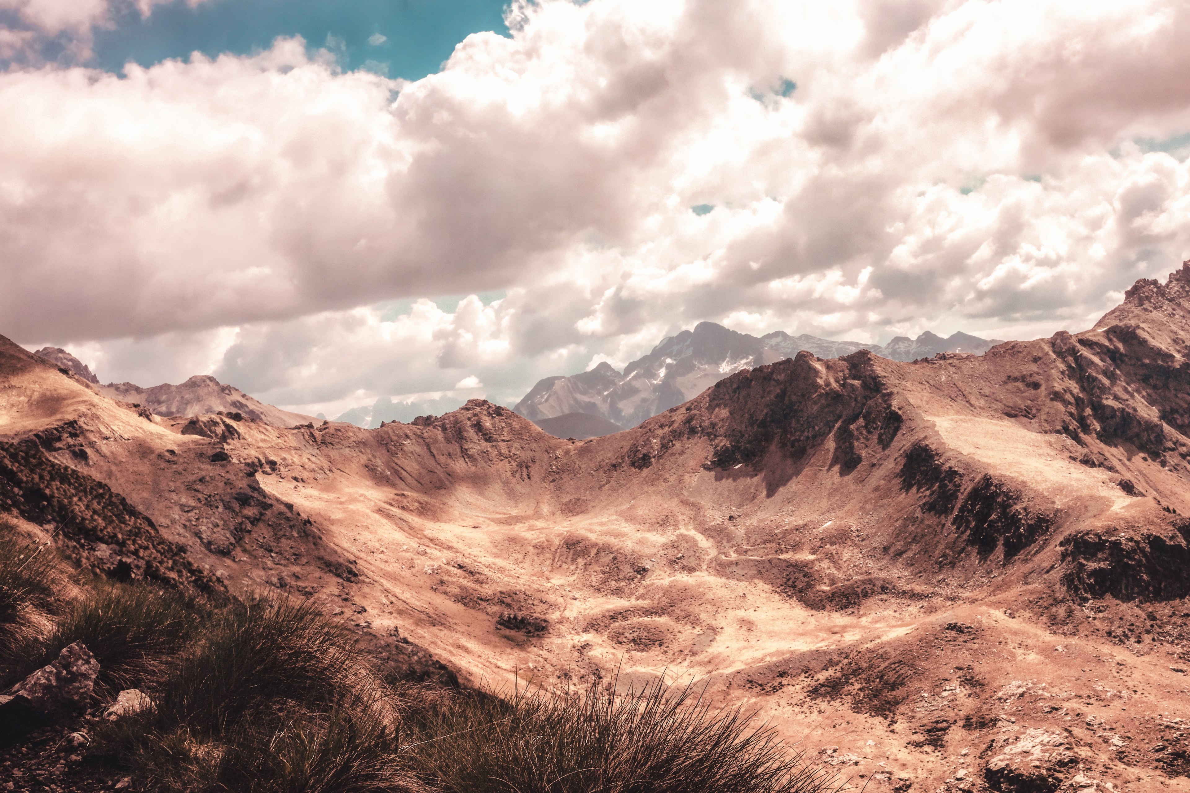 cloud rock mountain and xt10 4k, HD Wallpaper