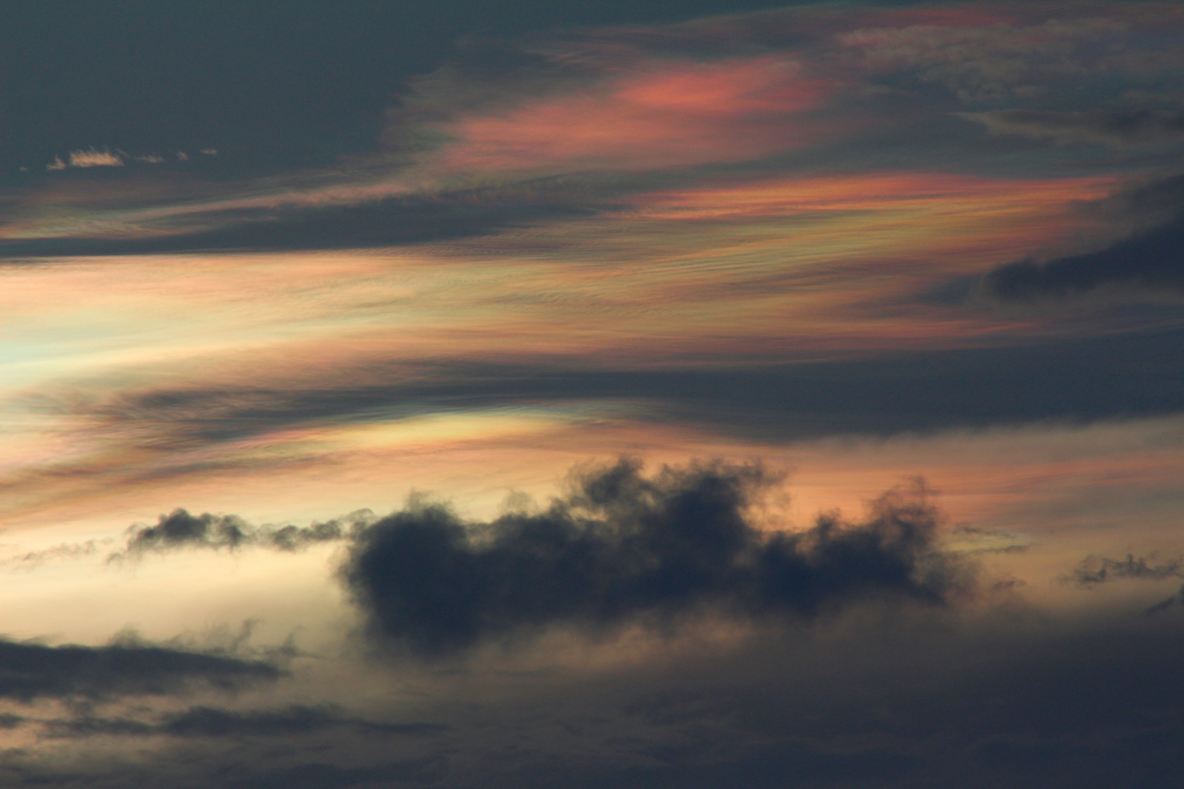 twilight sky casted in dark gold and black colored clouds and atmosphere, twilight atmosphere and sky 4k, HD Wallpaper