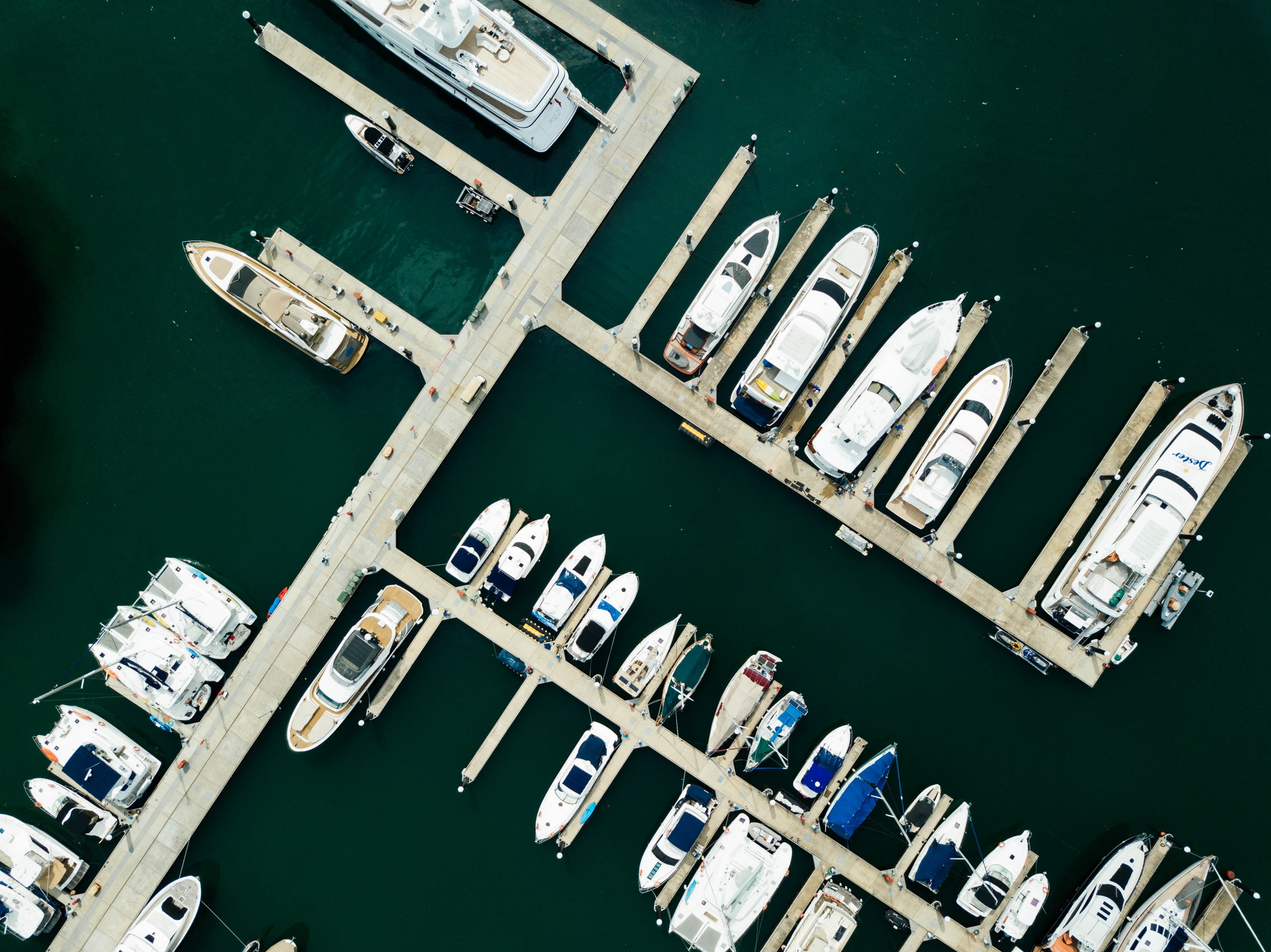 boats harbour marina and pier 4k, HD Wallpaper