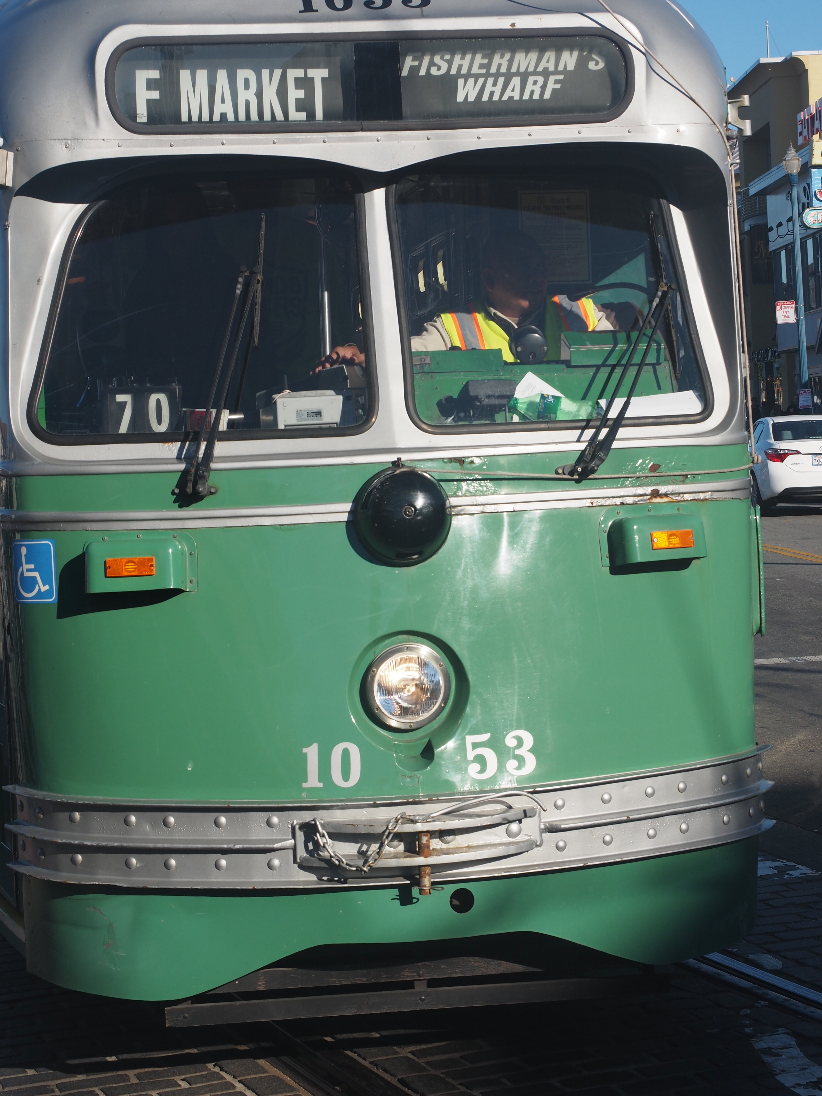 old tram fisherman warf 4k, Phone HD Wallpaper