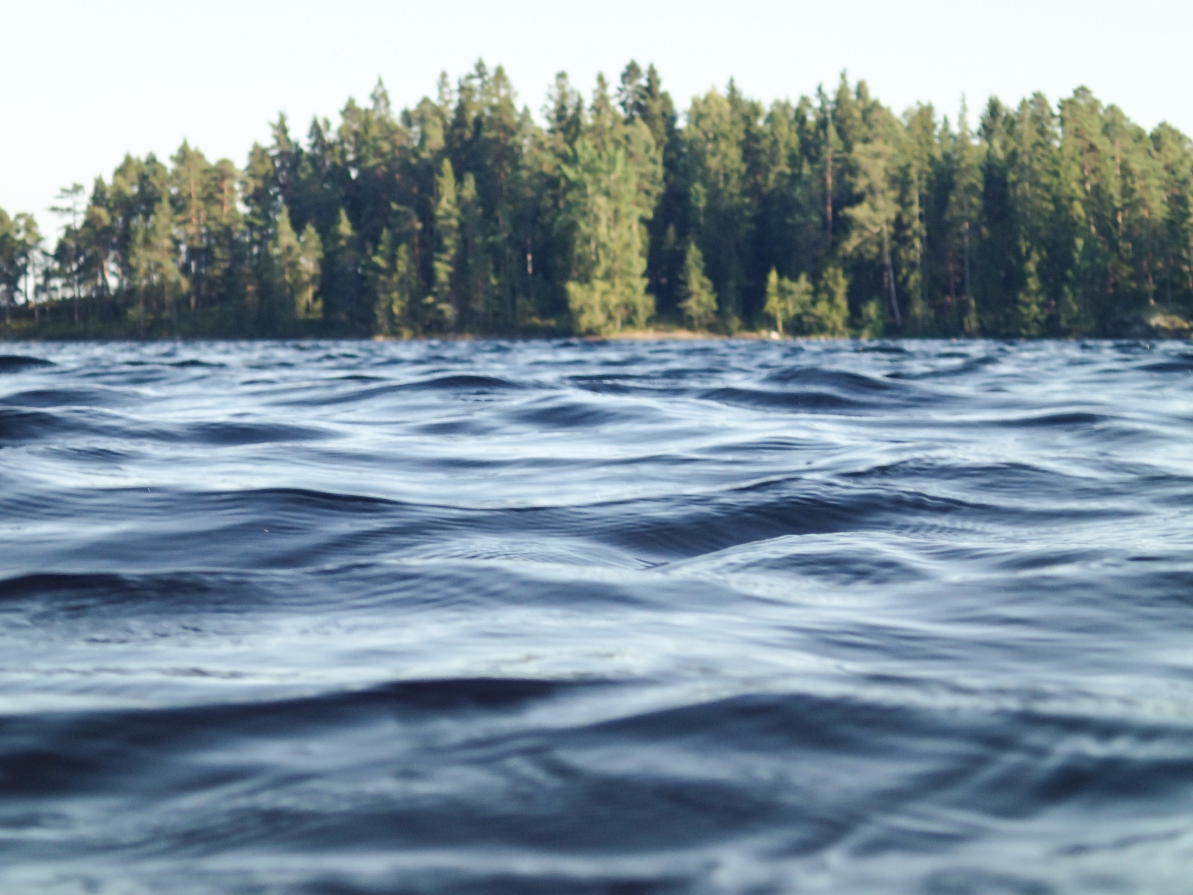 a water level shot of a choppy lake in dalsland, choppy lake surface 4k, HD Wallpaper