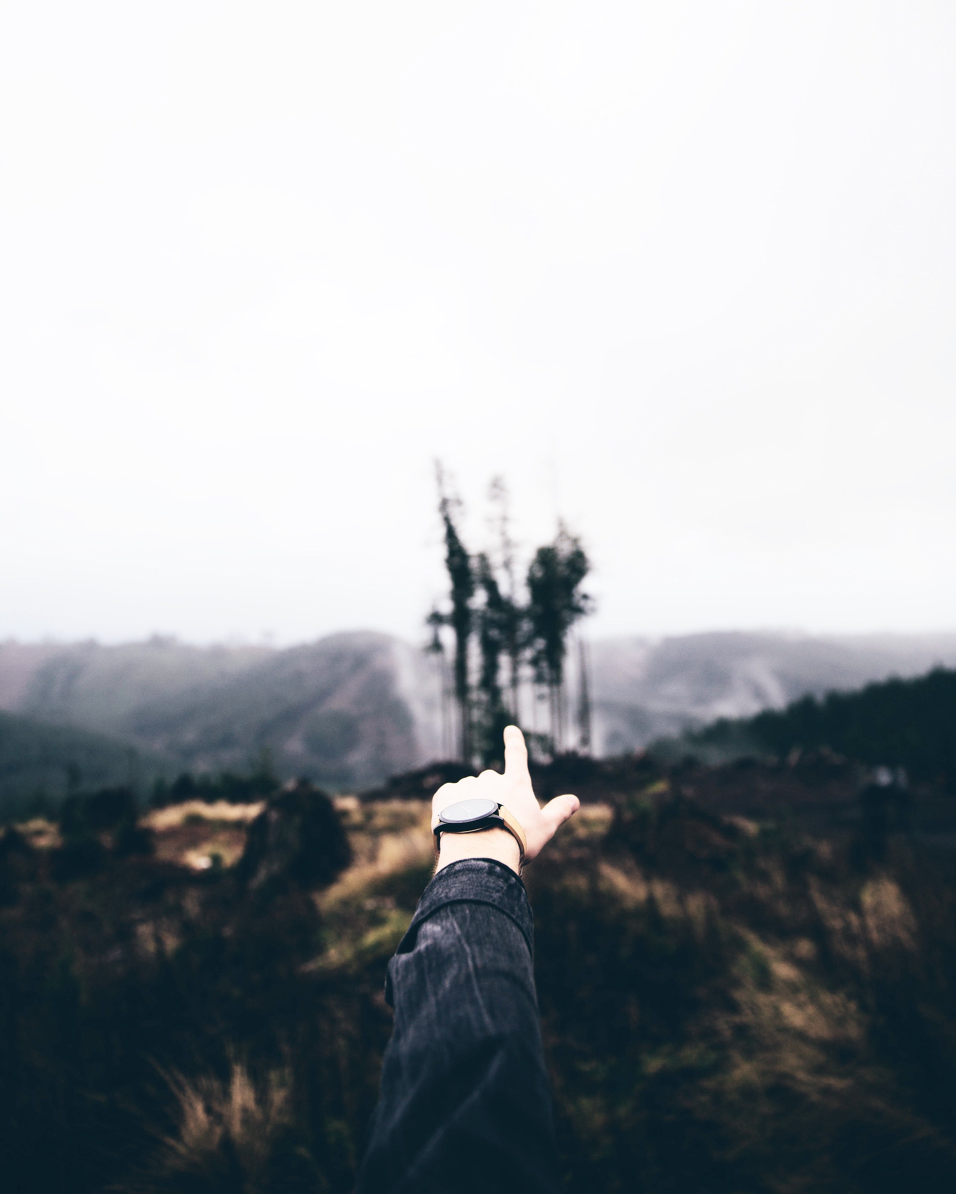 outdoor hand pointing and male hd, 4k, Phone HD Wallpaper
