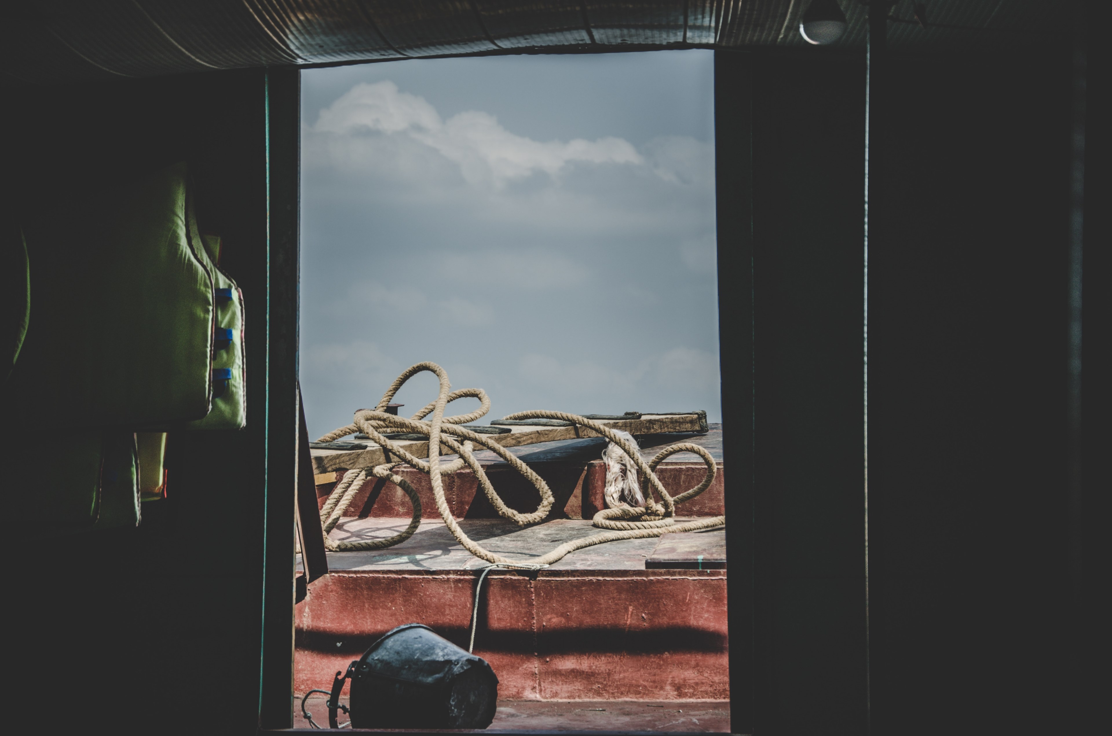 boat deck rope and door 4k, HD Wallpaper
