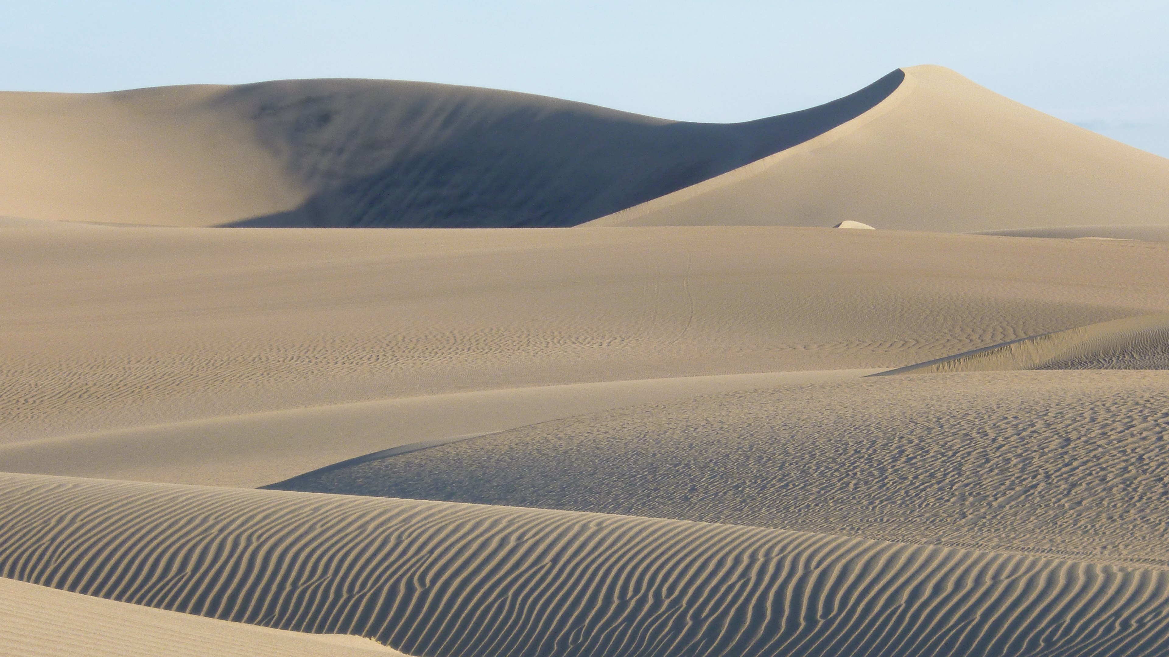 sand dunes and ripples in the desert of huacachina, sandy designs 4k, HD Wallpaper