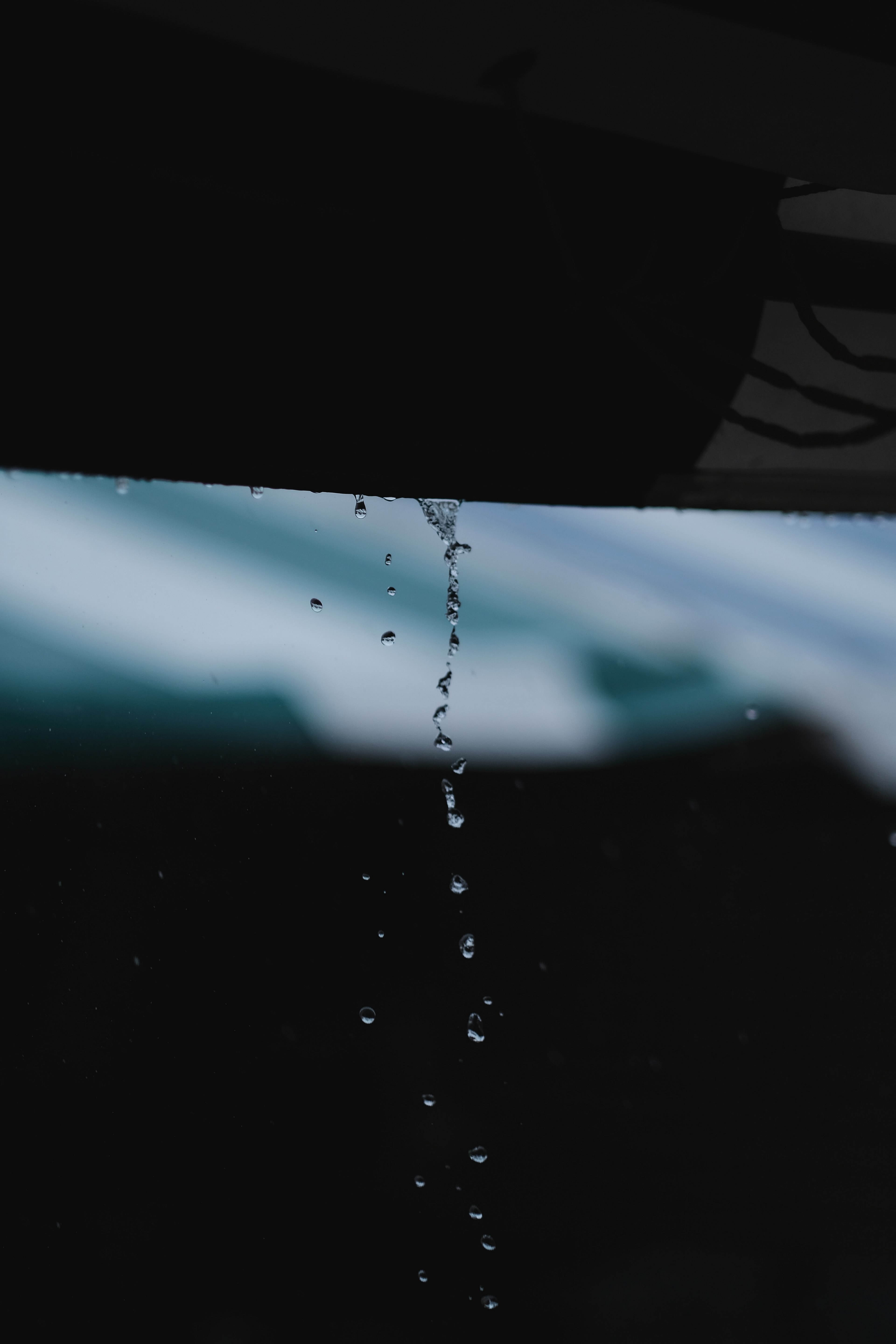 macro of trickle of water dropping from a roof in a rainstorm, water falling from roof 4k, Phone HD Wallpaper