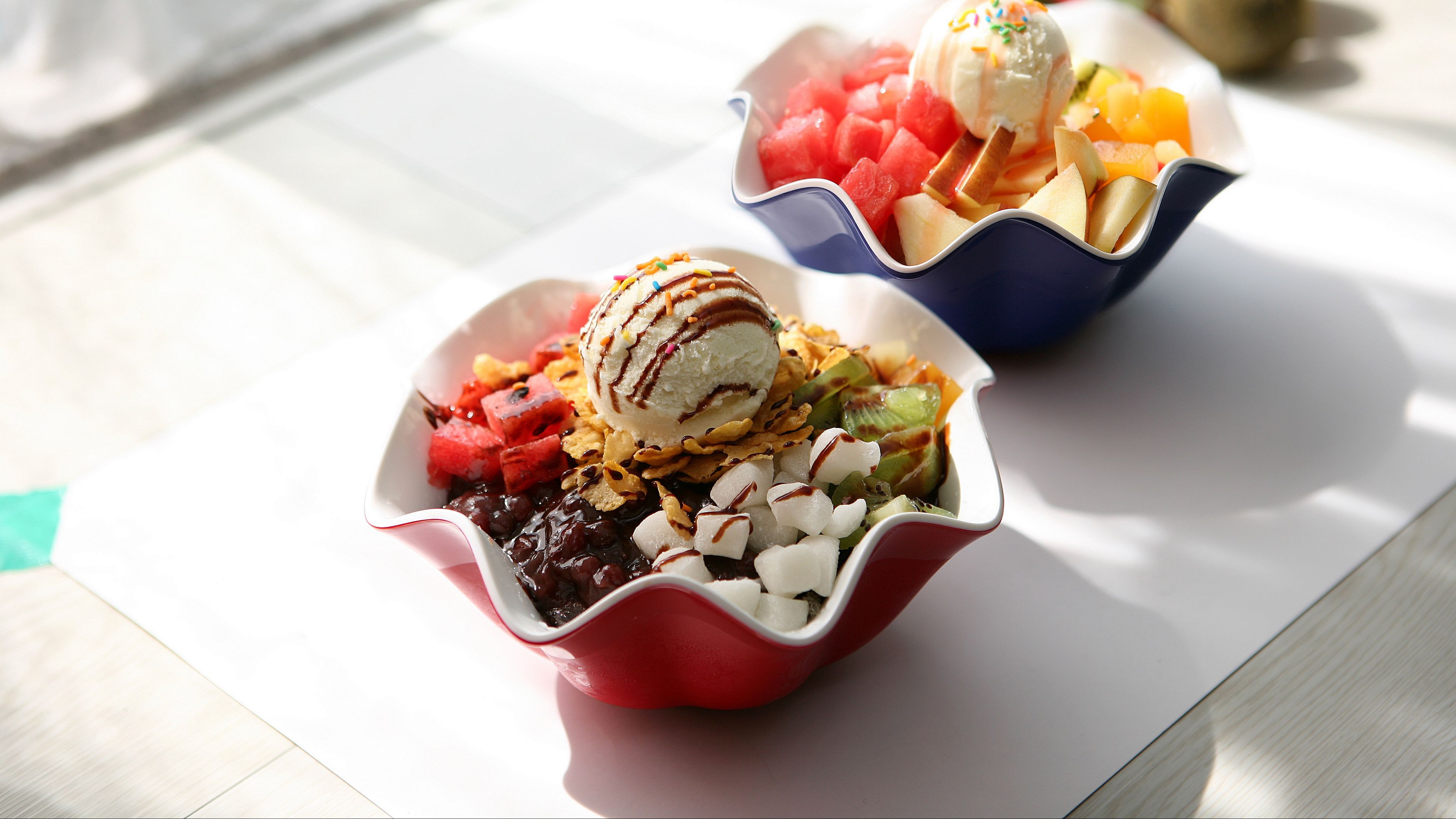 ice cream, fruit, dessert, sauce, 4k, HD Wallpaper