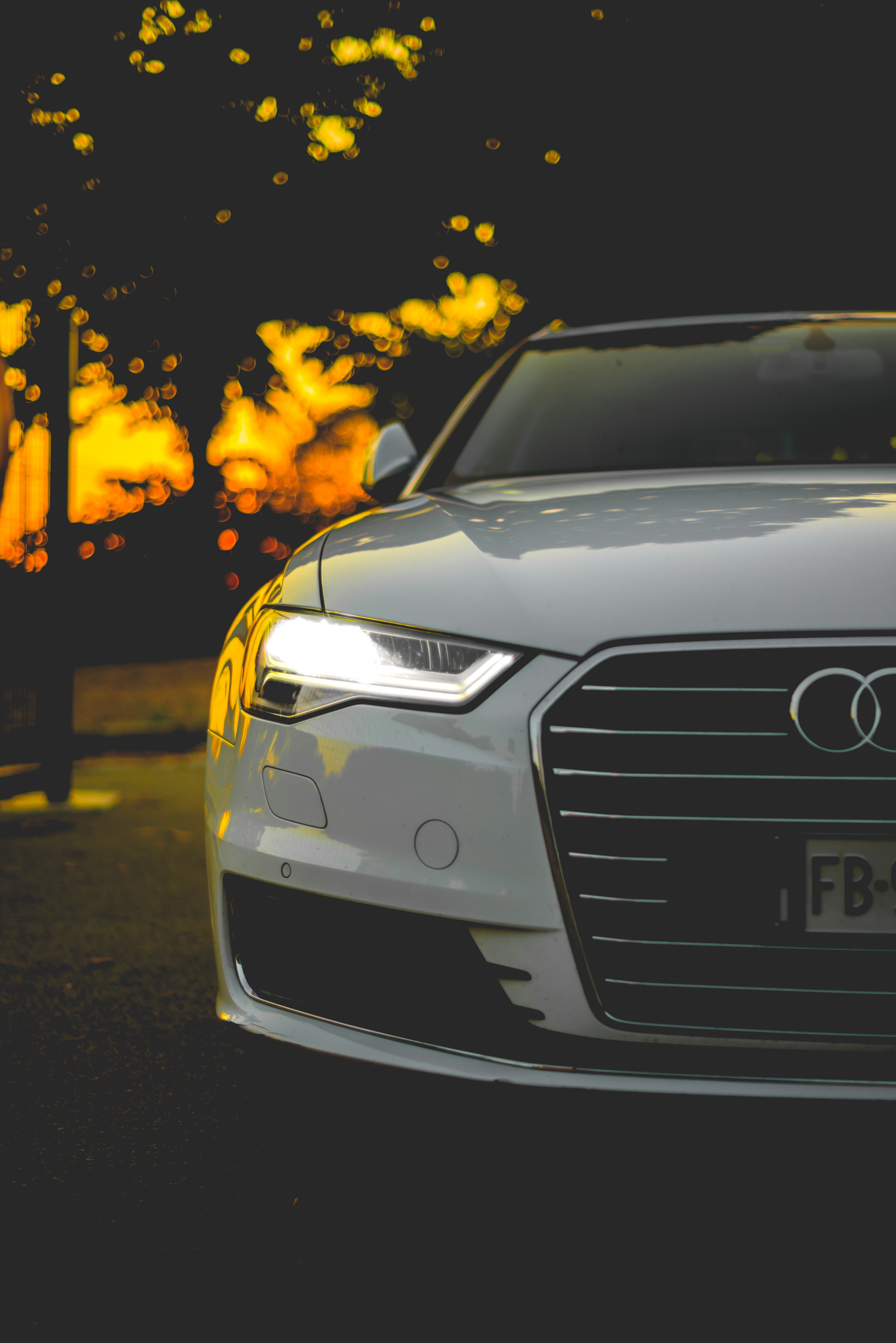 the right side headlight of a white audi, _mean audi 4k, Phone HD Wallpaper