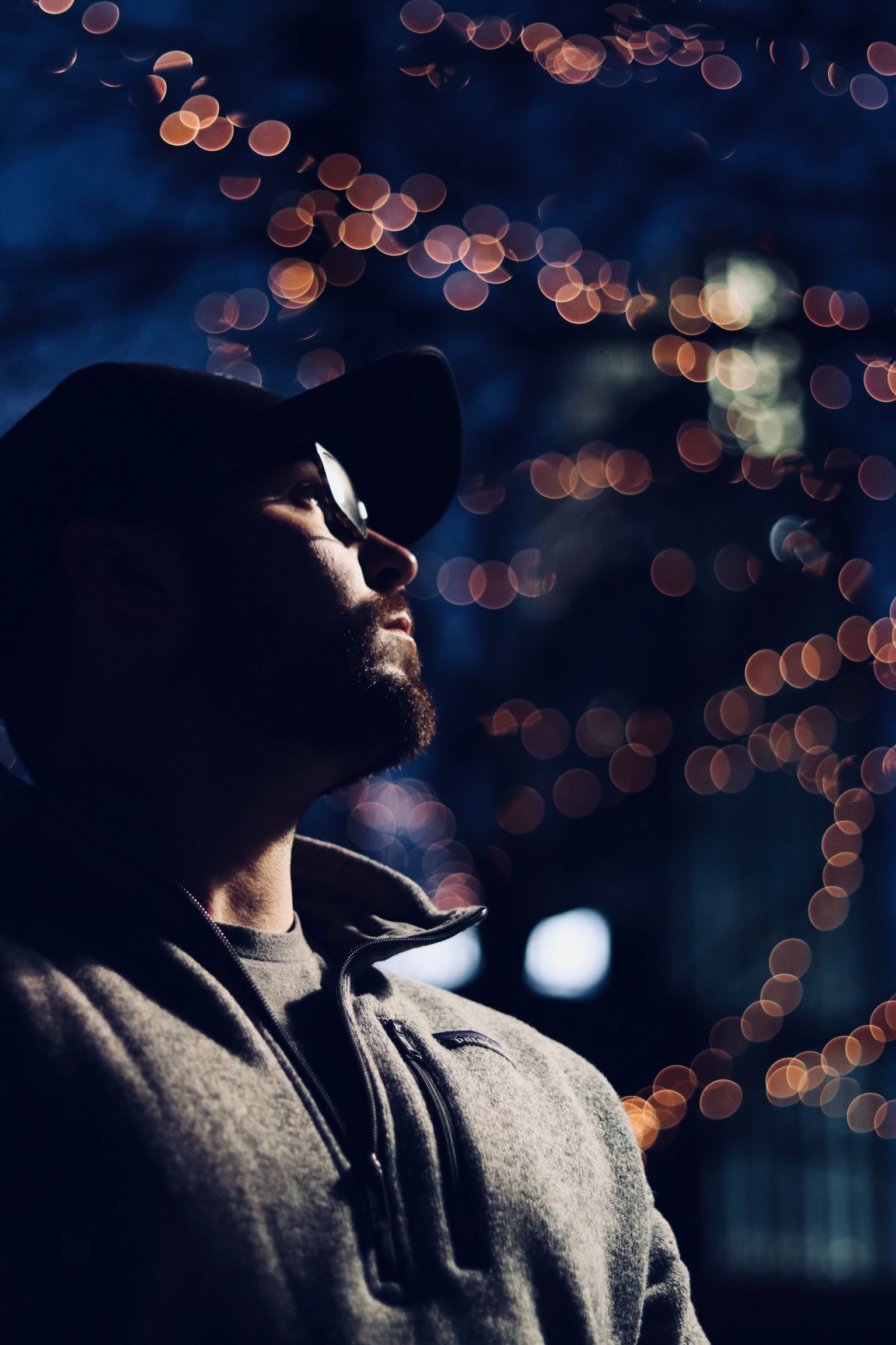 lost in city lights 4k, Phone HD Wallpaper