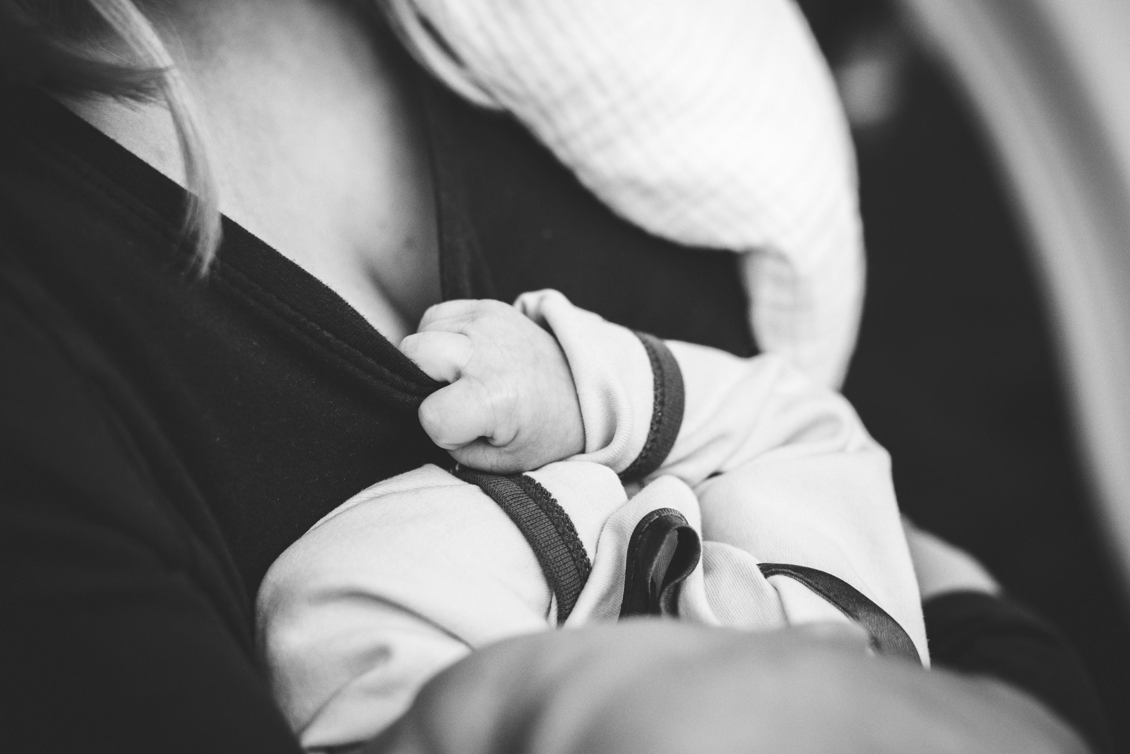 black and white photo of mother holding baby in soft light, new baby 4k, HD Wallpaper