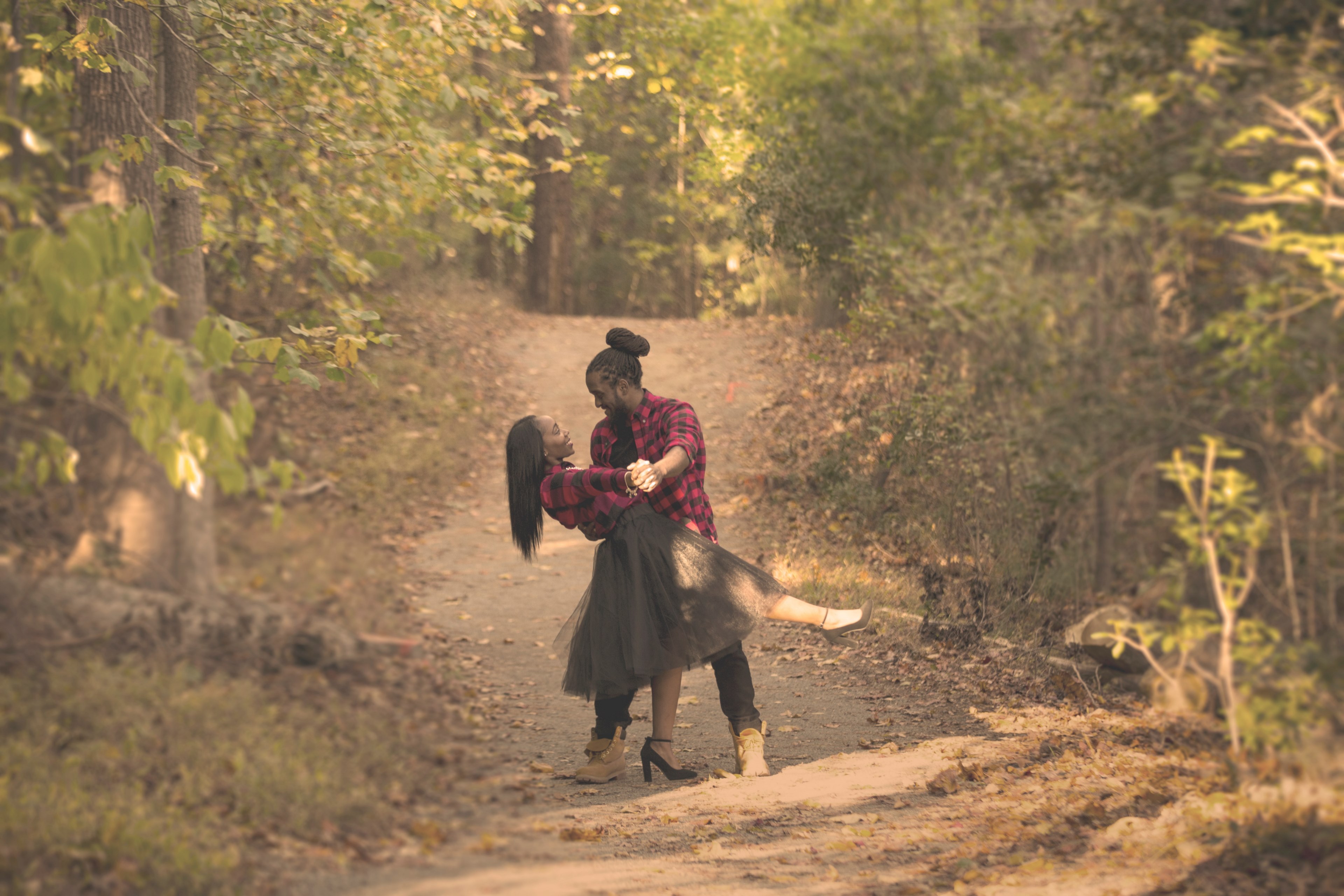 a couple standing in a nature trail embracing each other, _couple holding close 4k, HD Wallpaper