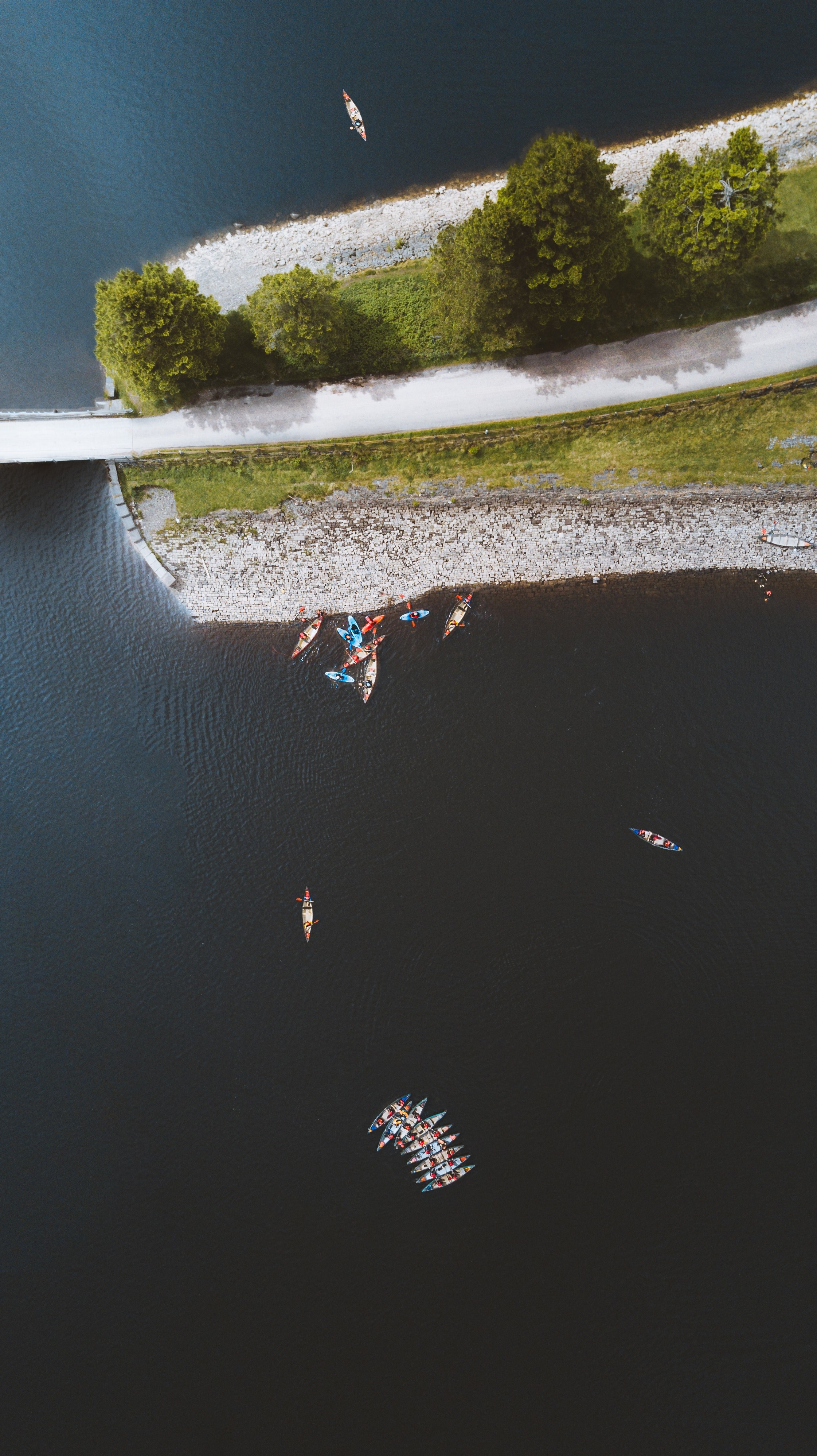 17 canoes 5 kayaks 4k, Phone HD Wallpaper