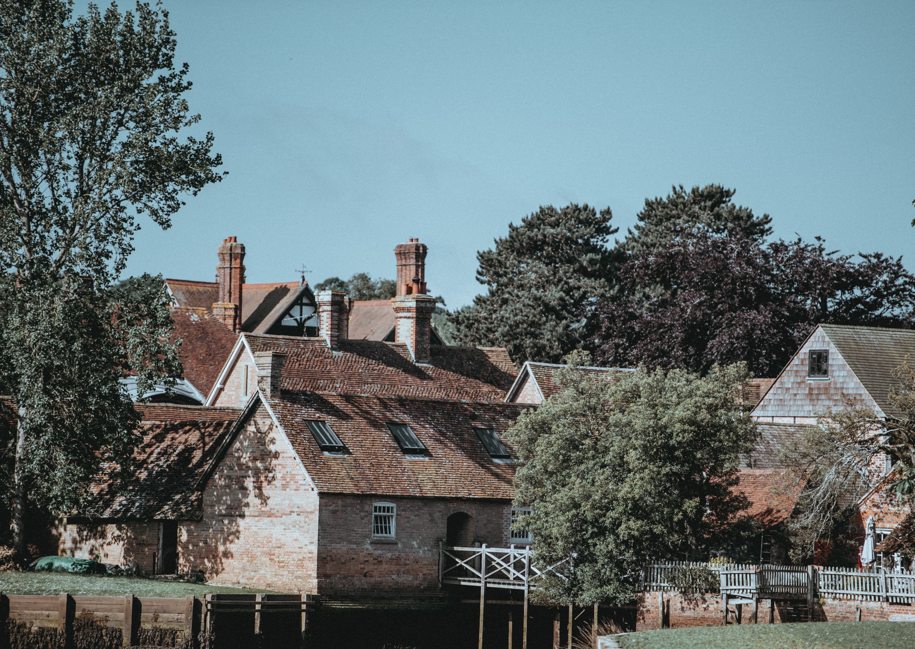 house cottage farm and roof 4k, HD Wallpaper