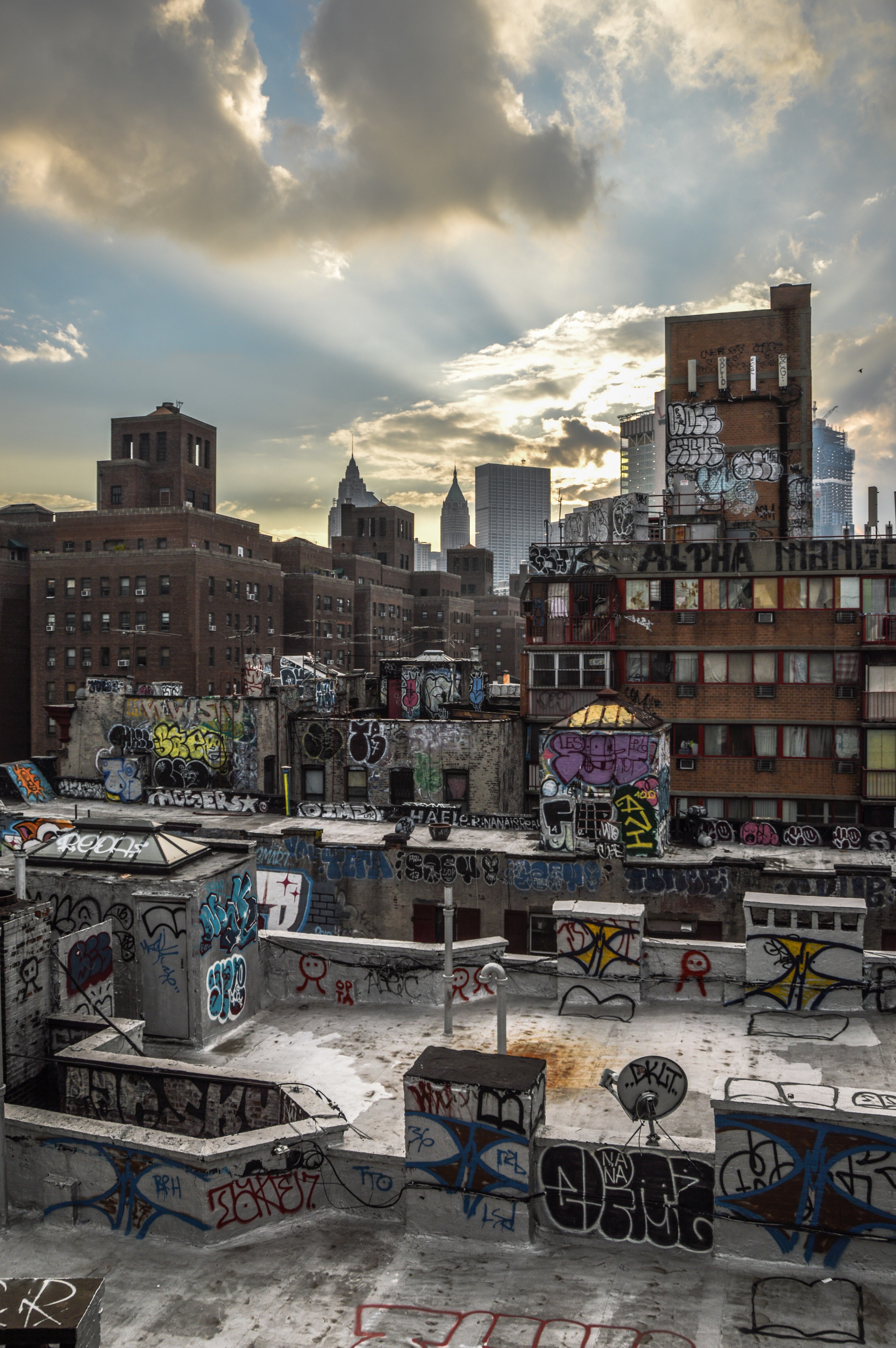 building city cloud and urban decay hd, 4k, Phone HD Wallpaper