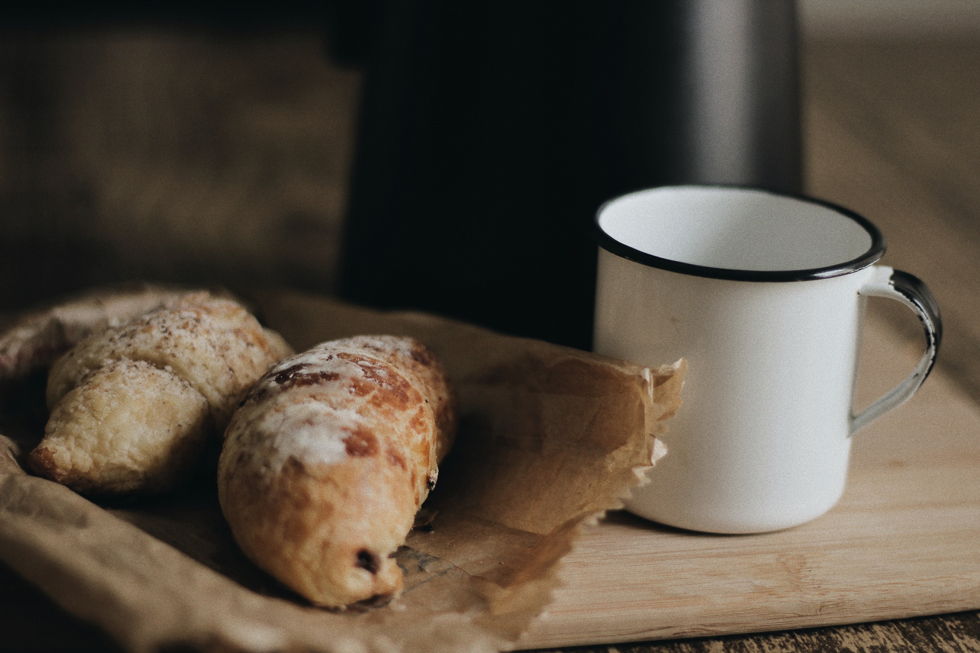 bread croissant pastry and mug 4k, HD Wallpaper