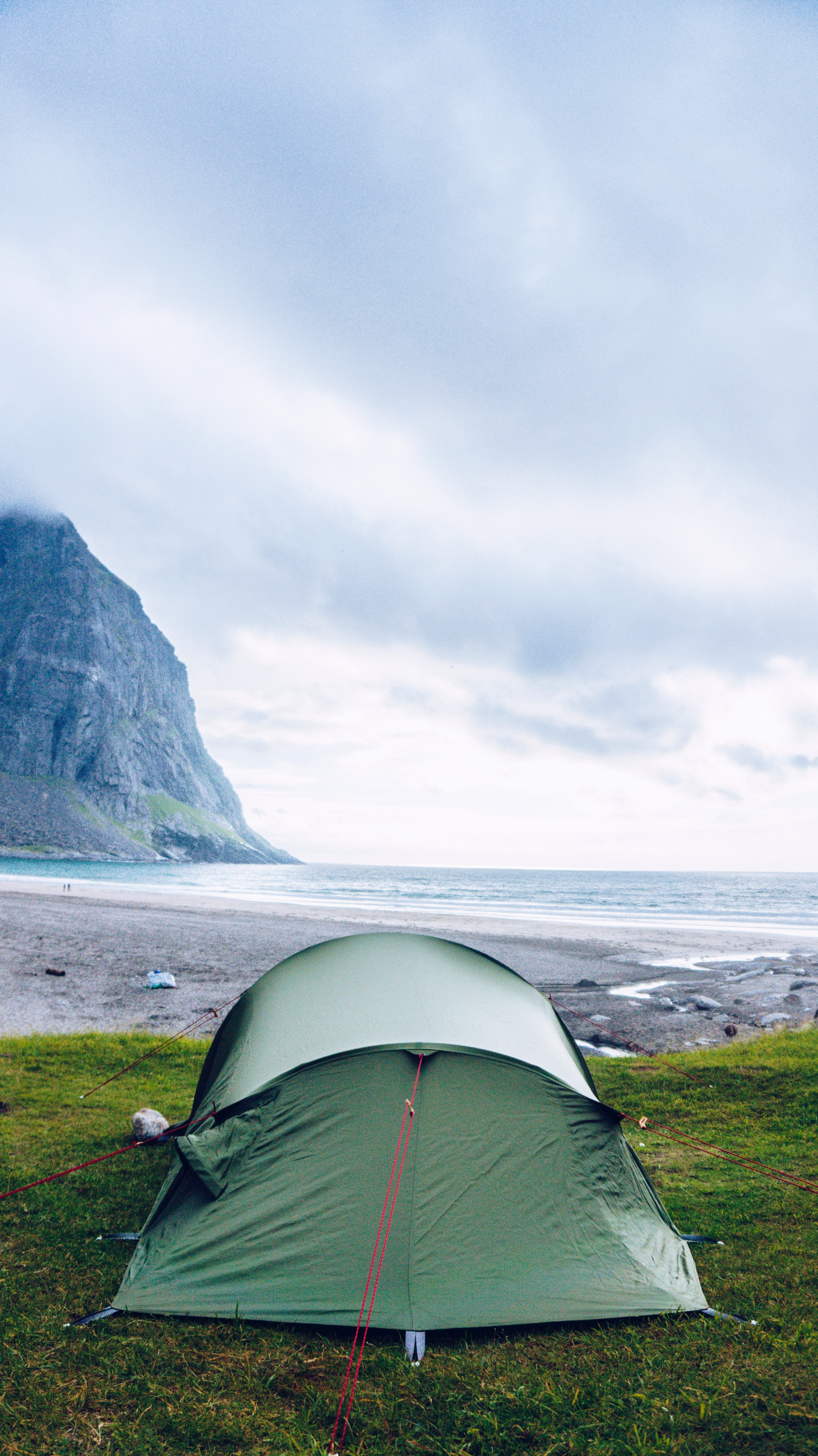 rock mountain tent and sea hd, 4k, Phone HD Wallpaper