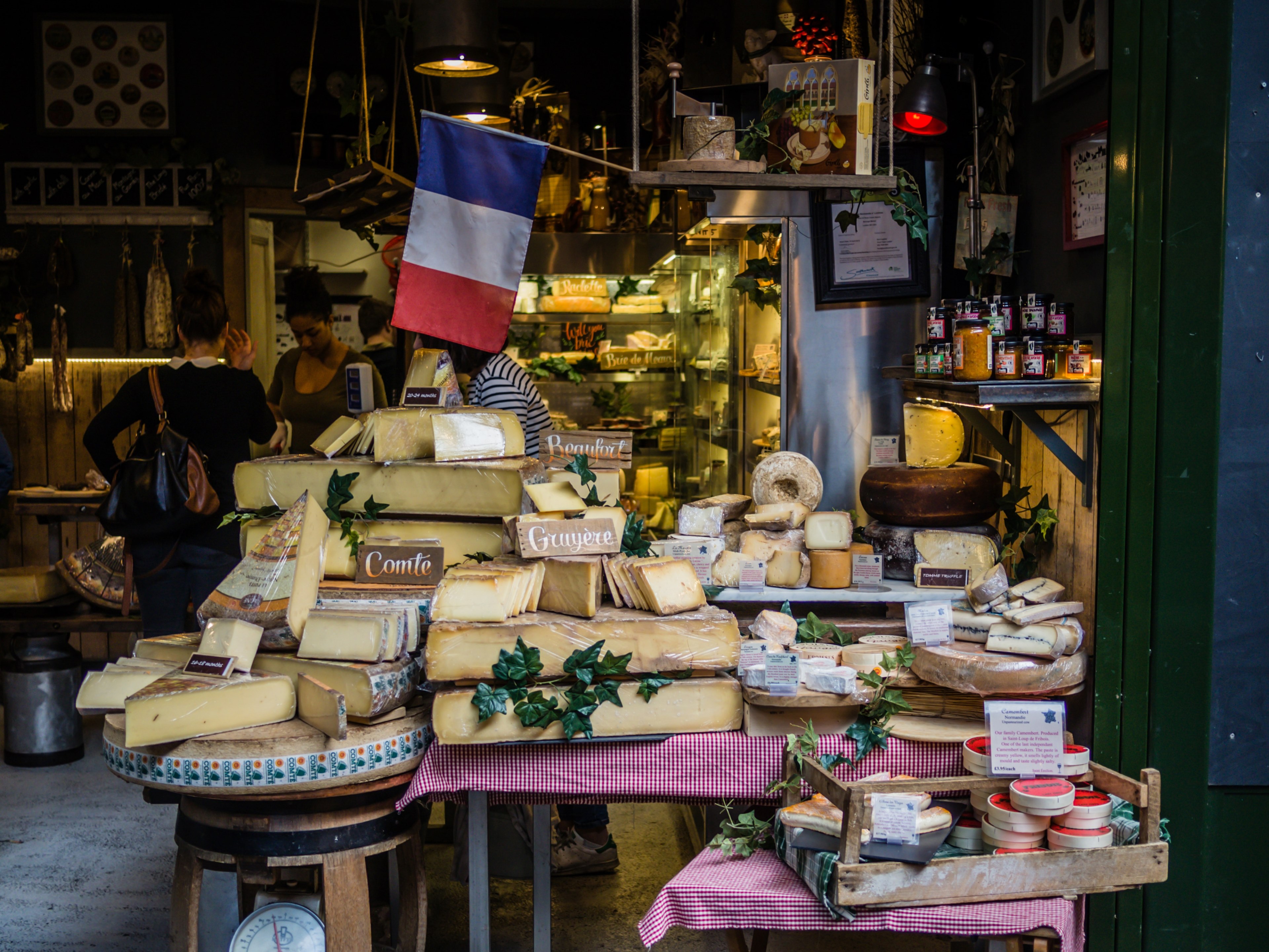 a stall with various types of french cheese, french cheese stall 4k, HD Wallpaper