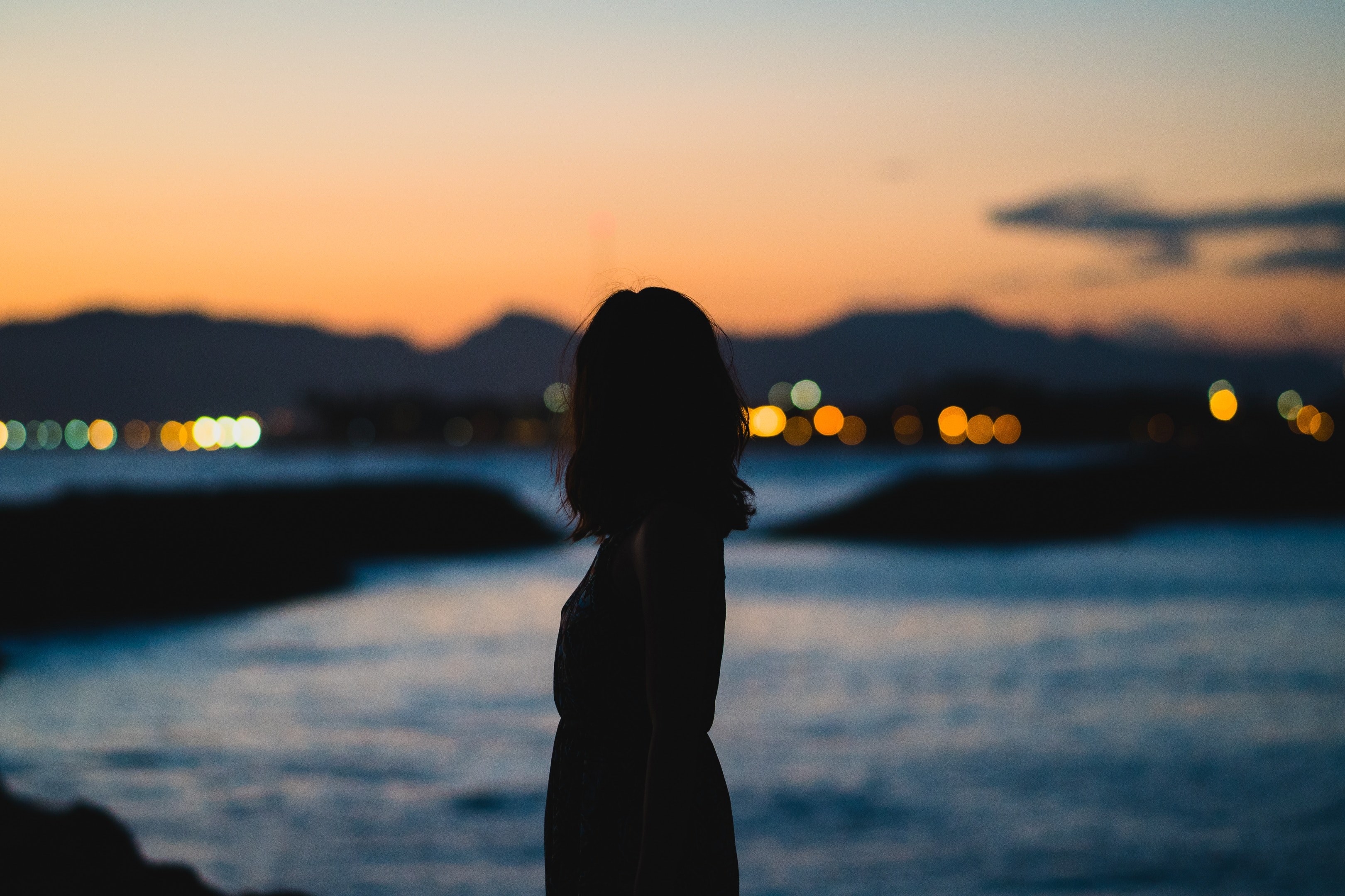 which way is she facing 4k, HD Wallpaper