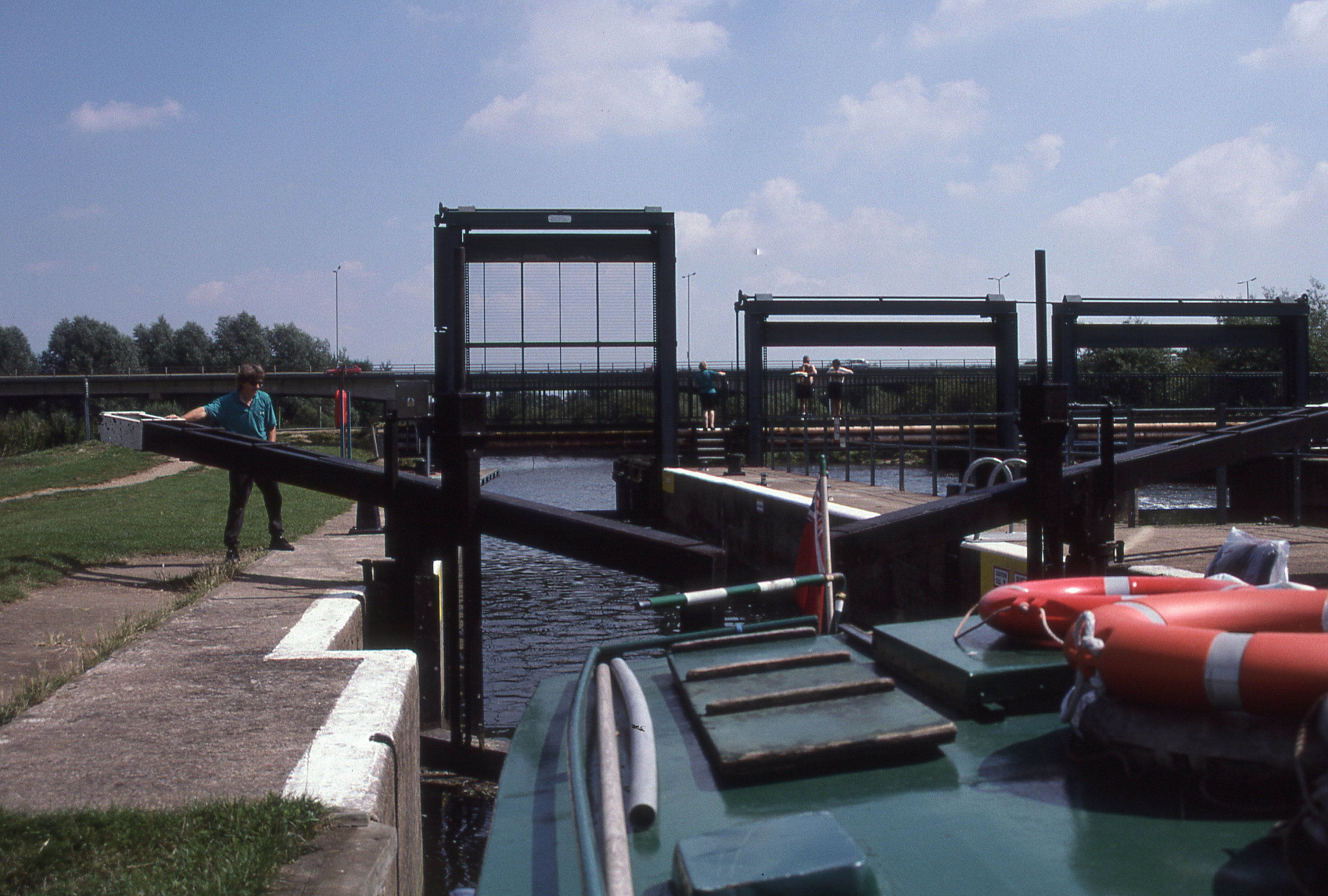 passing through the locks 4k, HD Wallpaper