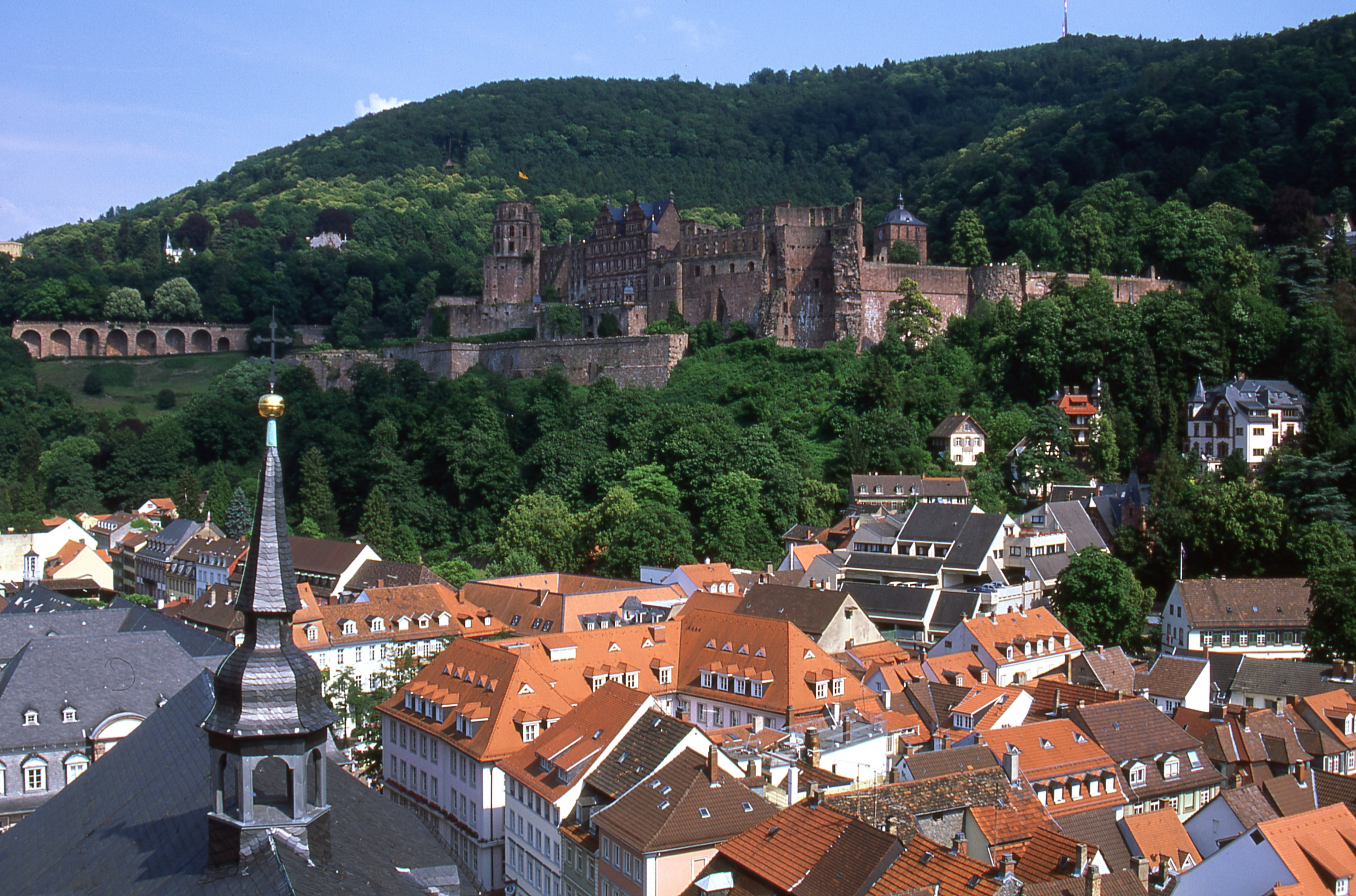 view for heidelberg castle from heiligkeitskirche 4k, HD Wallpaper