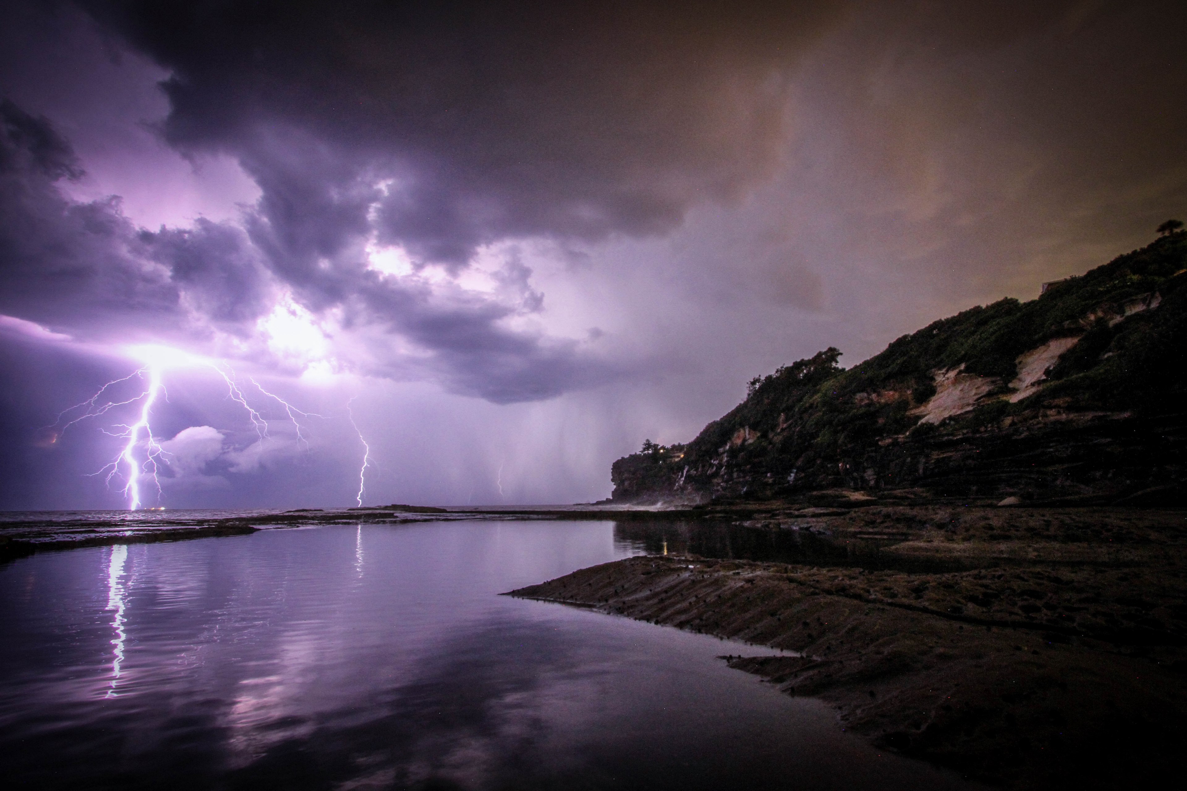 purple lightning streaks at sea as seen from the coast in dee why, _purple lightning dee why 4k, HD Wallpaper