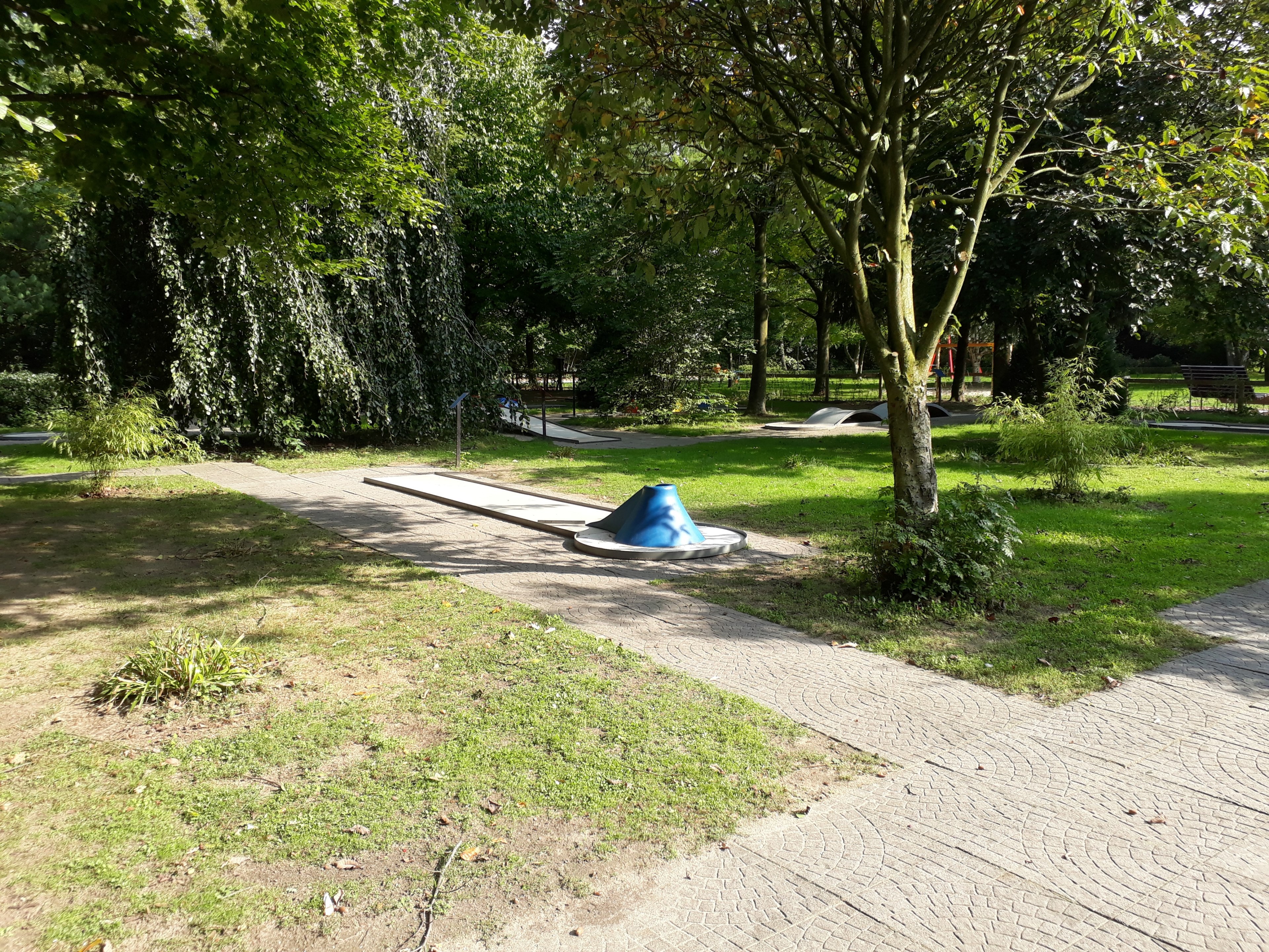 und eine schne minigolf anlage ist vorhanden 4k, HD Wallpaper