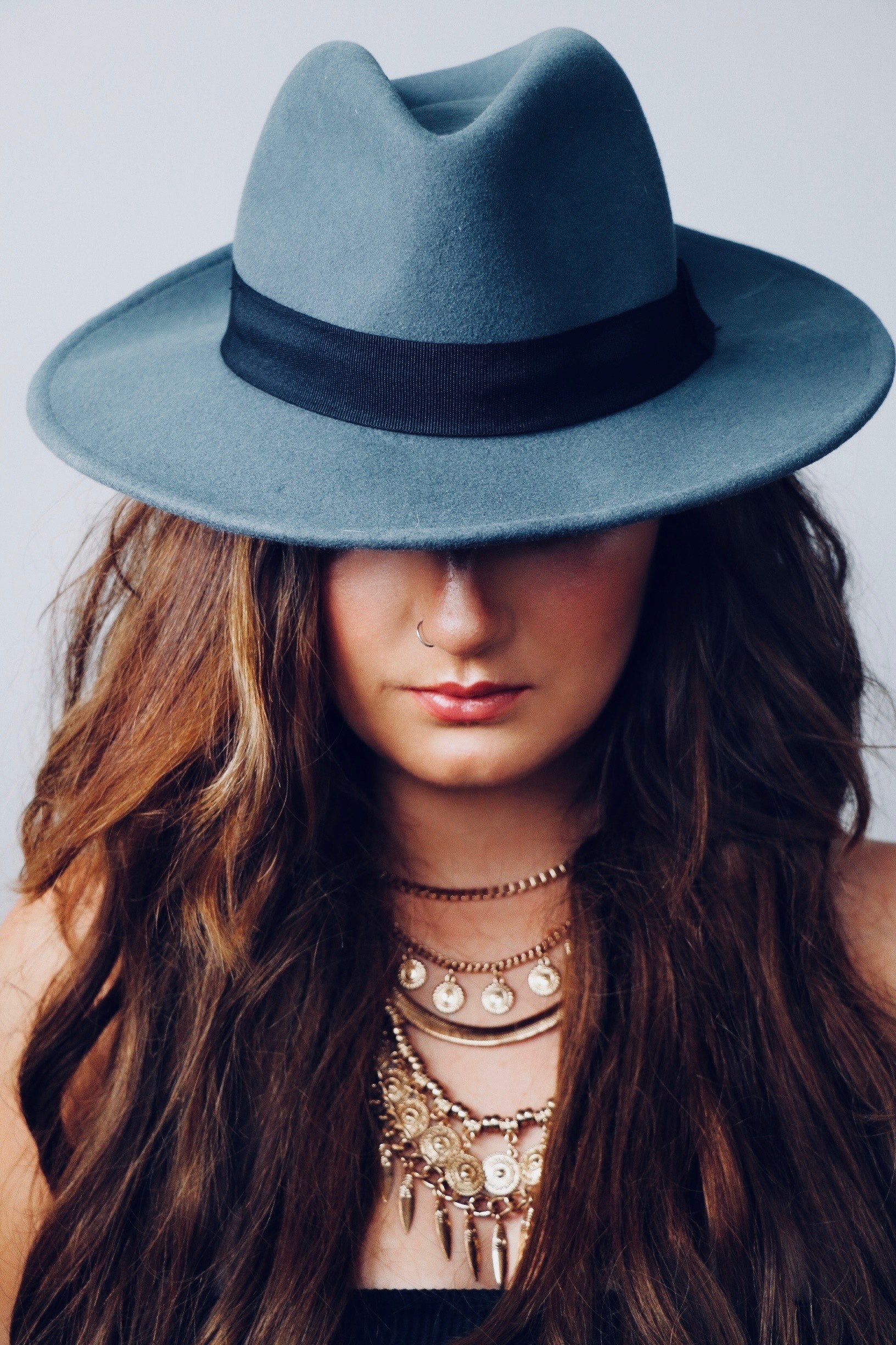 hat model gypsie and makeup hd, 4k, Phone HD Wallpaper