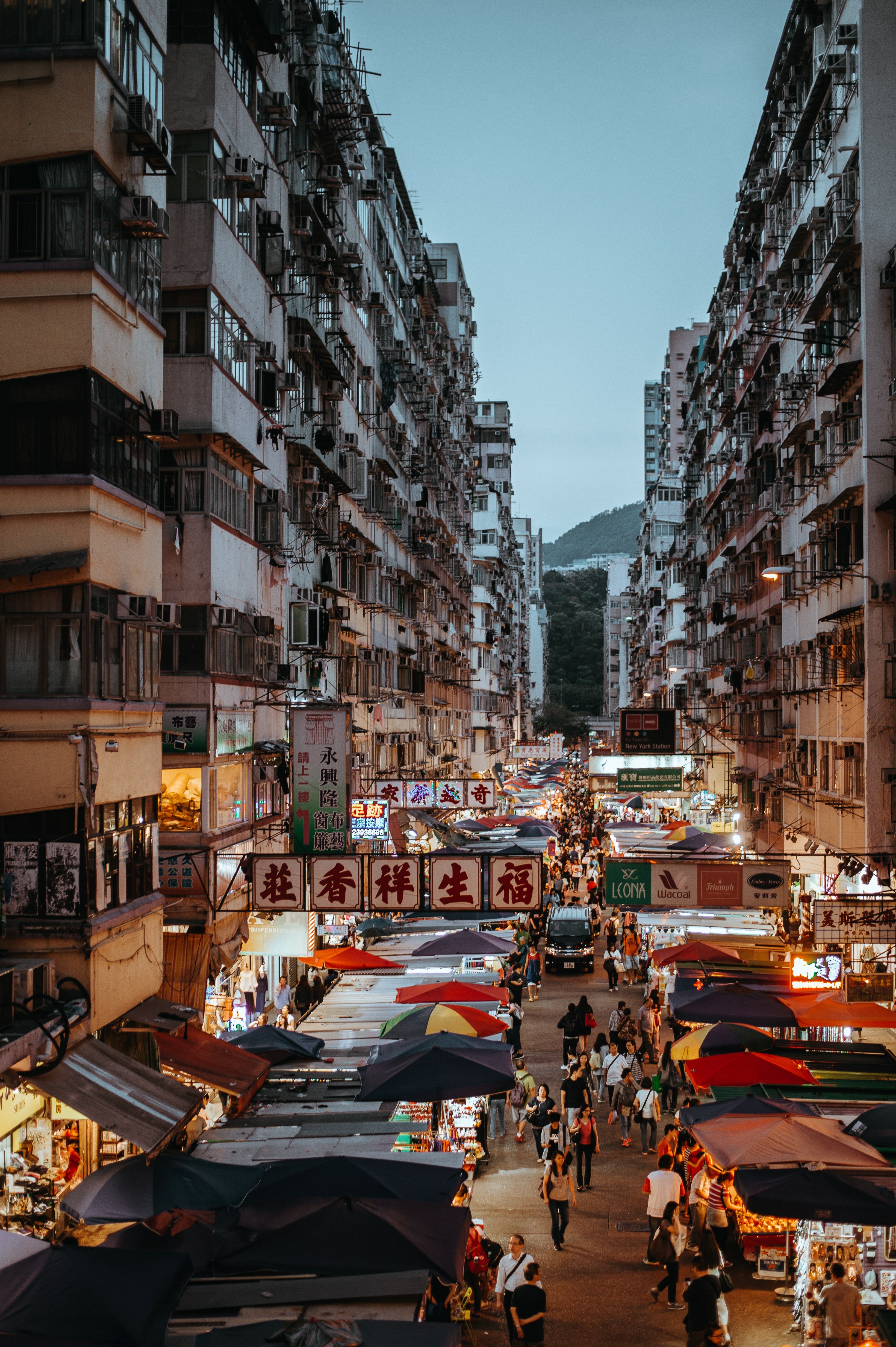 hong kong by night 4k, Phone HD Wallpaper