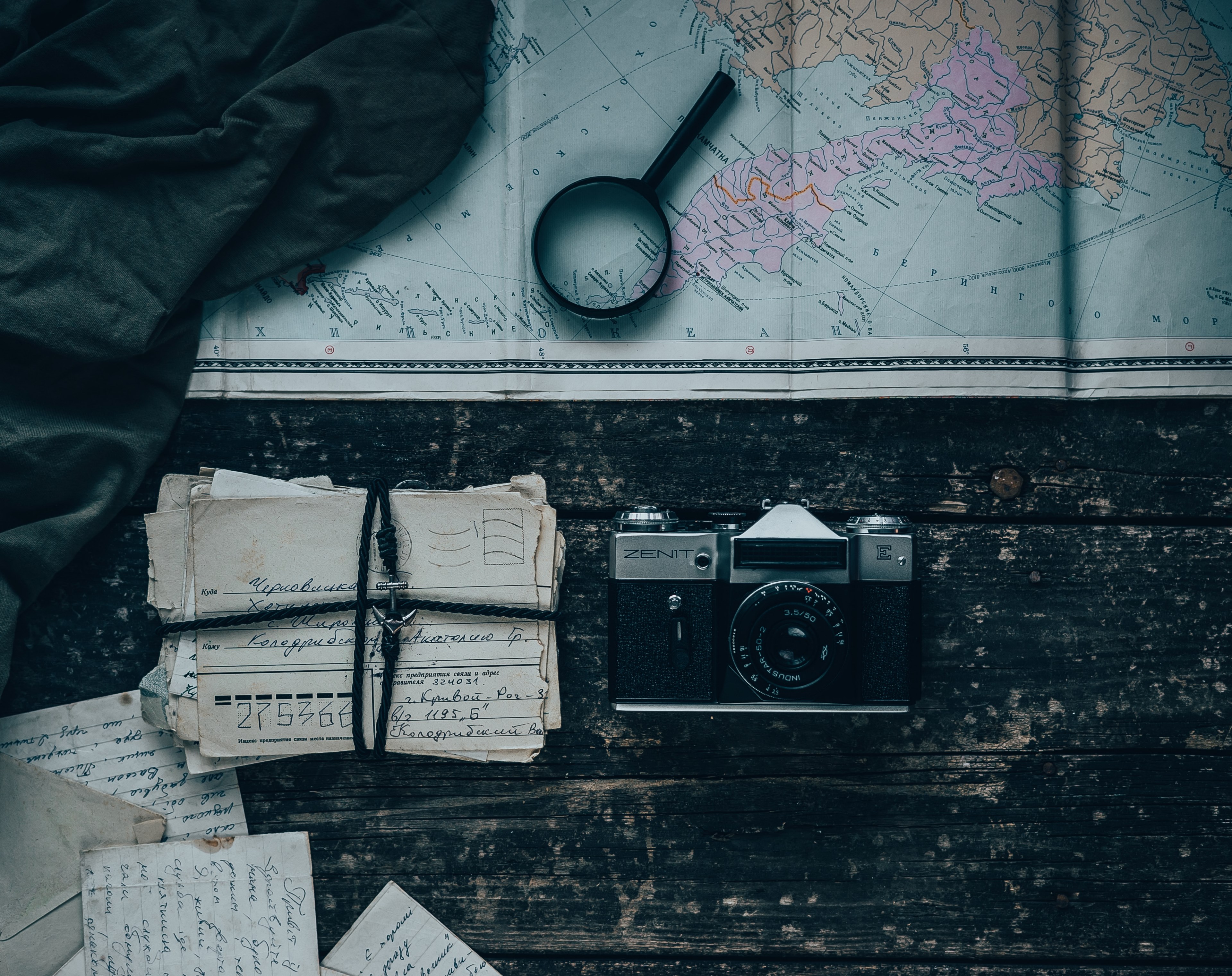 old leaves with a retro camera 4k, HD Wallpaper
