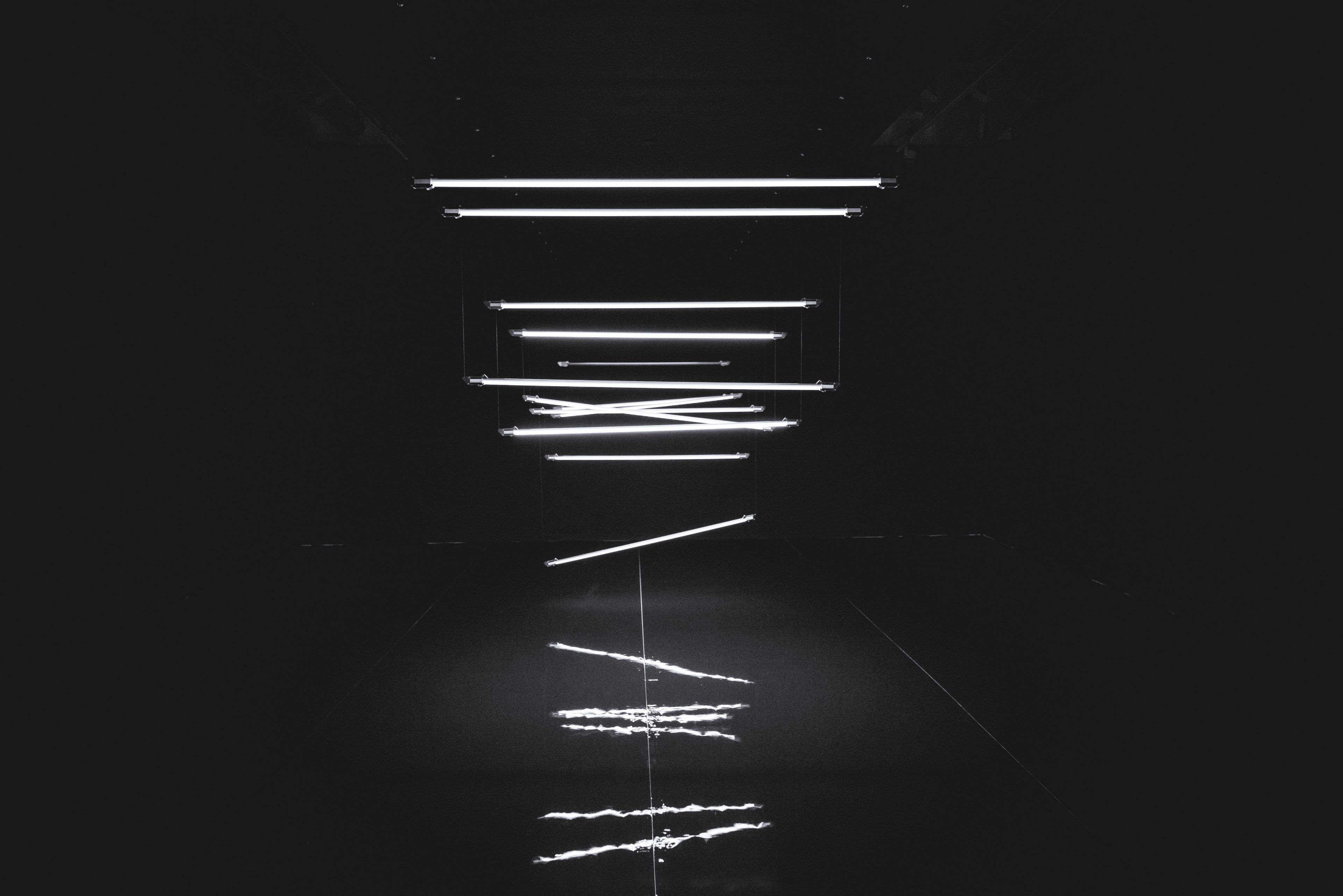 a unique shot of tube lights falling from the ceiling in a dark room, _falling tube lights 4k, HD Wallpaper