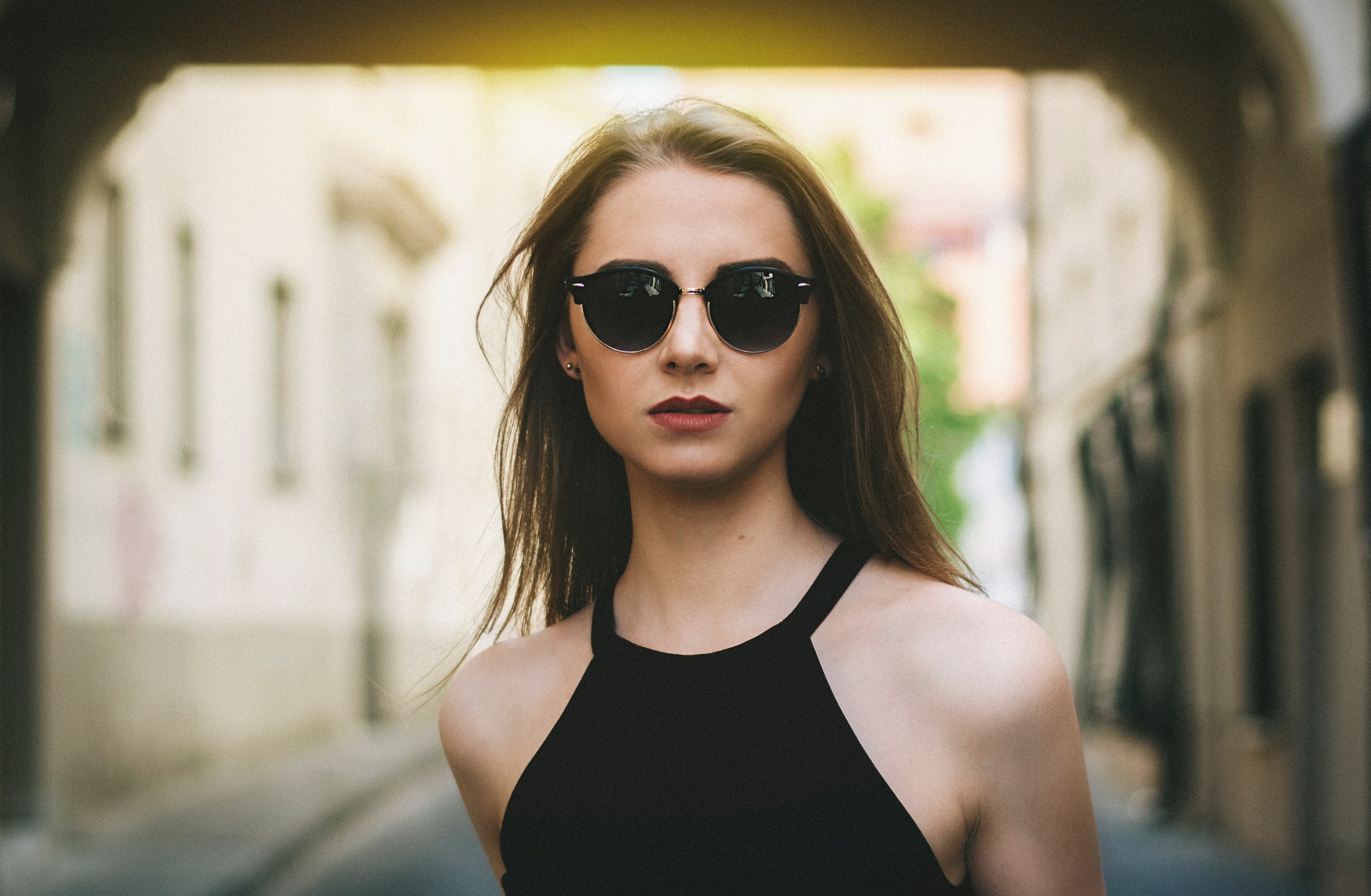 woman looking forward in sunglasses and a black halter top, victoria 4k, HD Wallpaper
