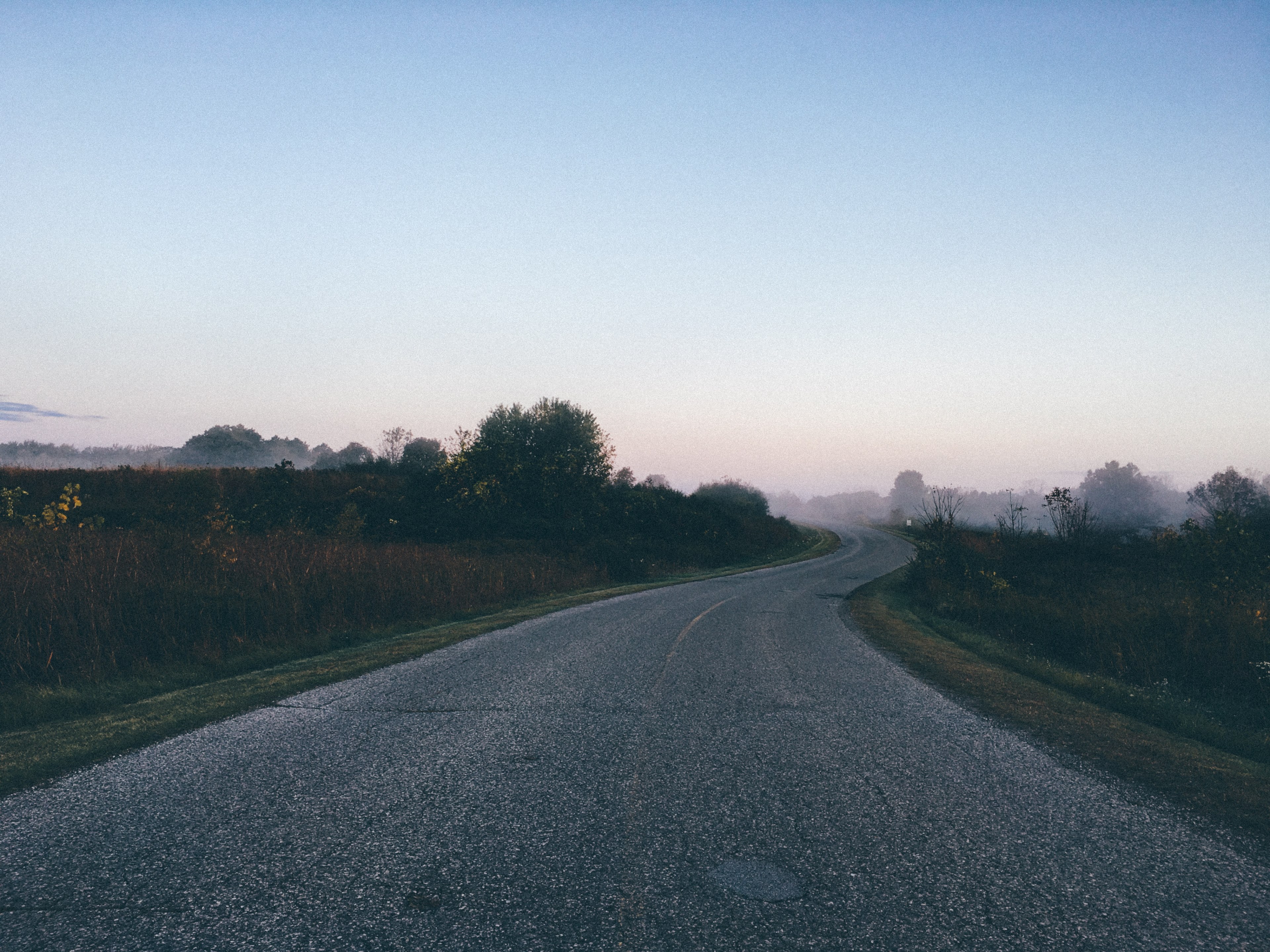 a countryside road through a field, countryside road 4k, HD Wallpaper