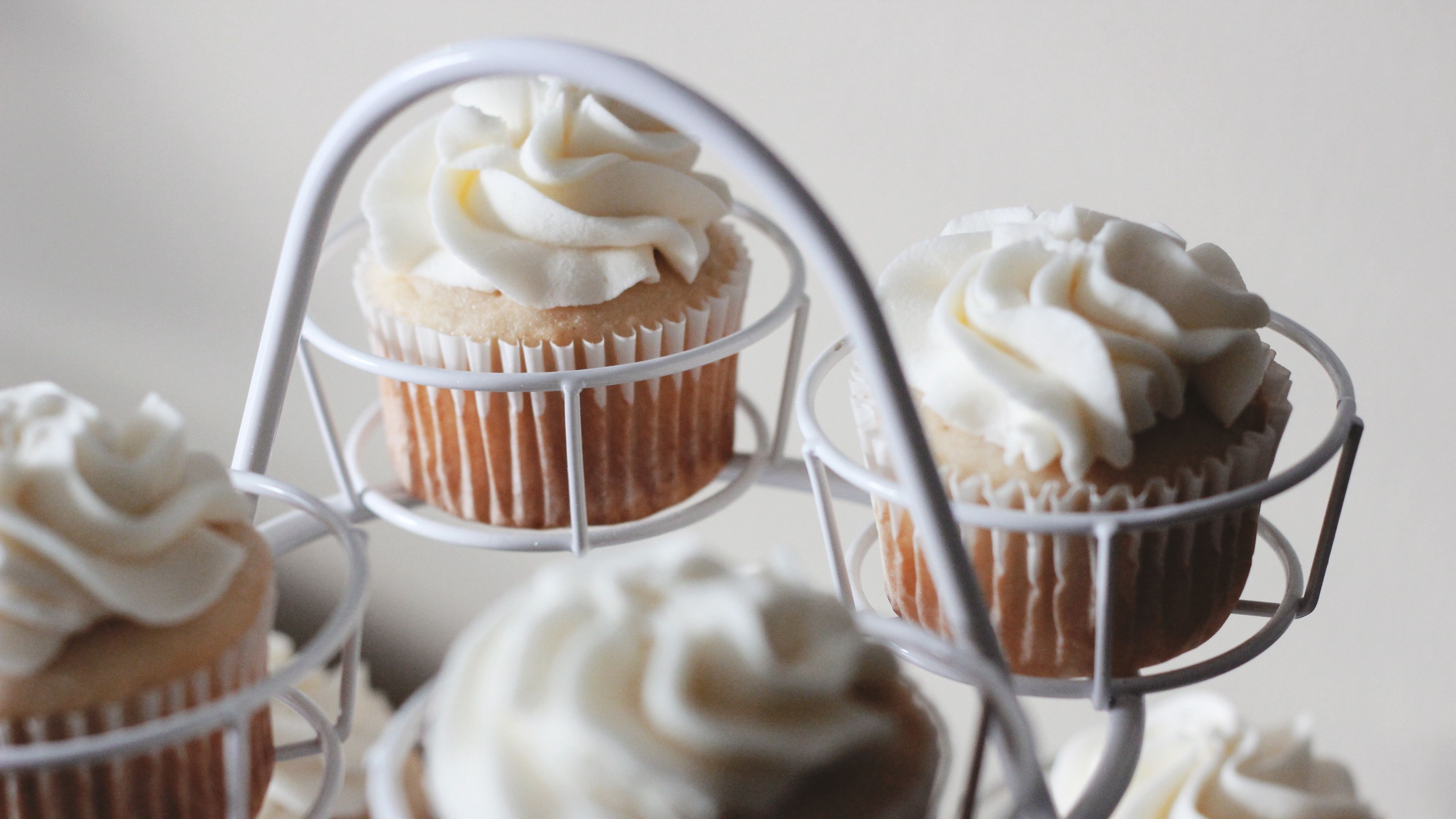 cupcakes, cakes, cream, icing, 4k, HD Wallpaper