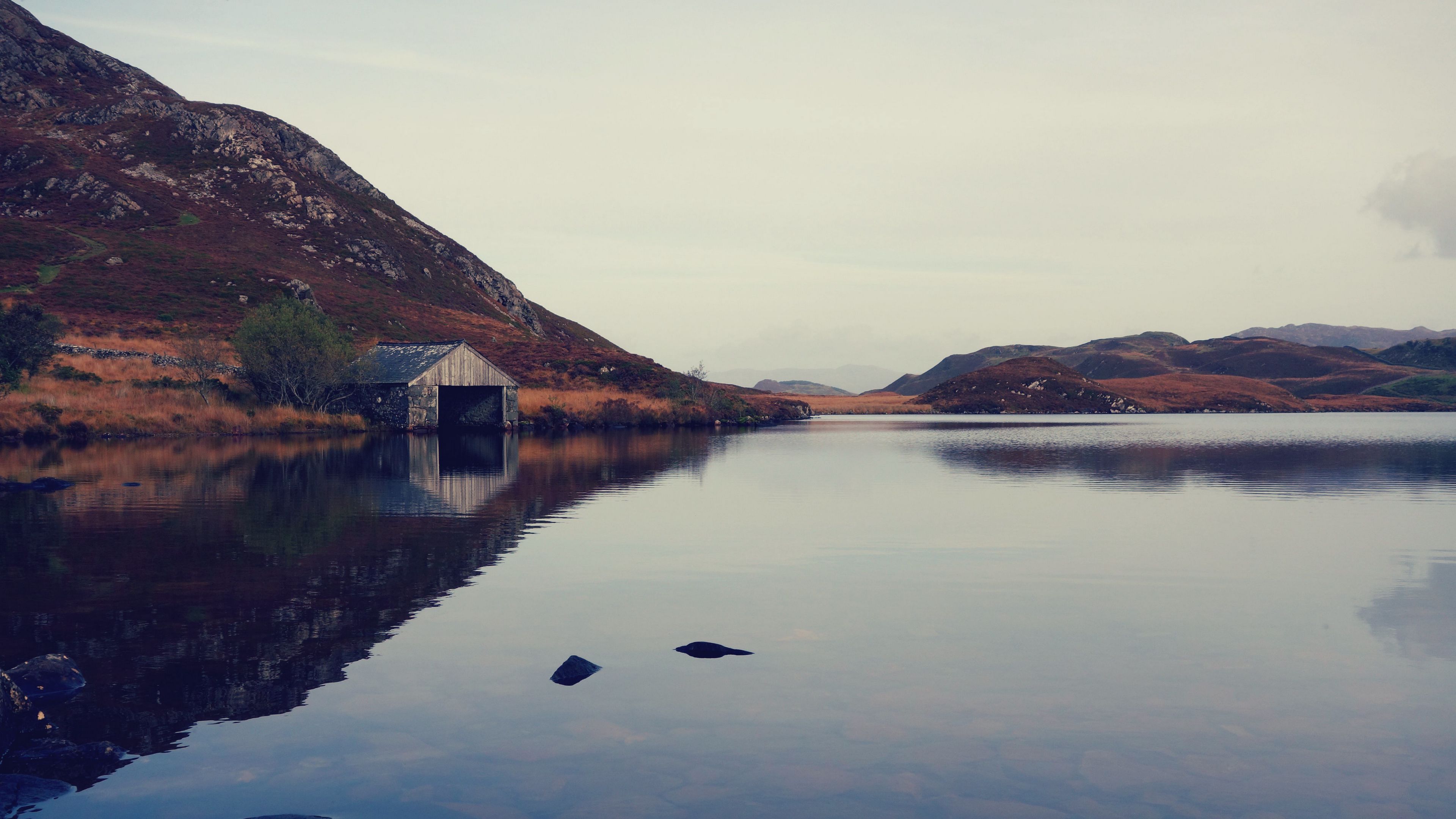 lake, building, mountains, reflection, 4k, HD Wallpaper