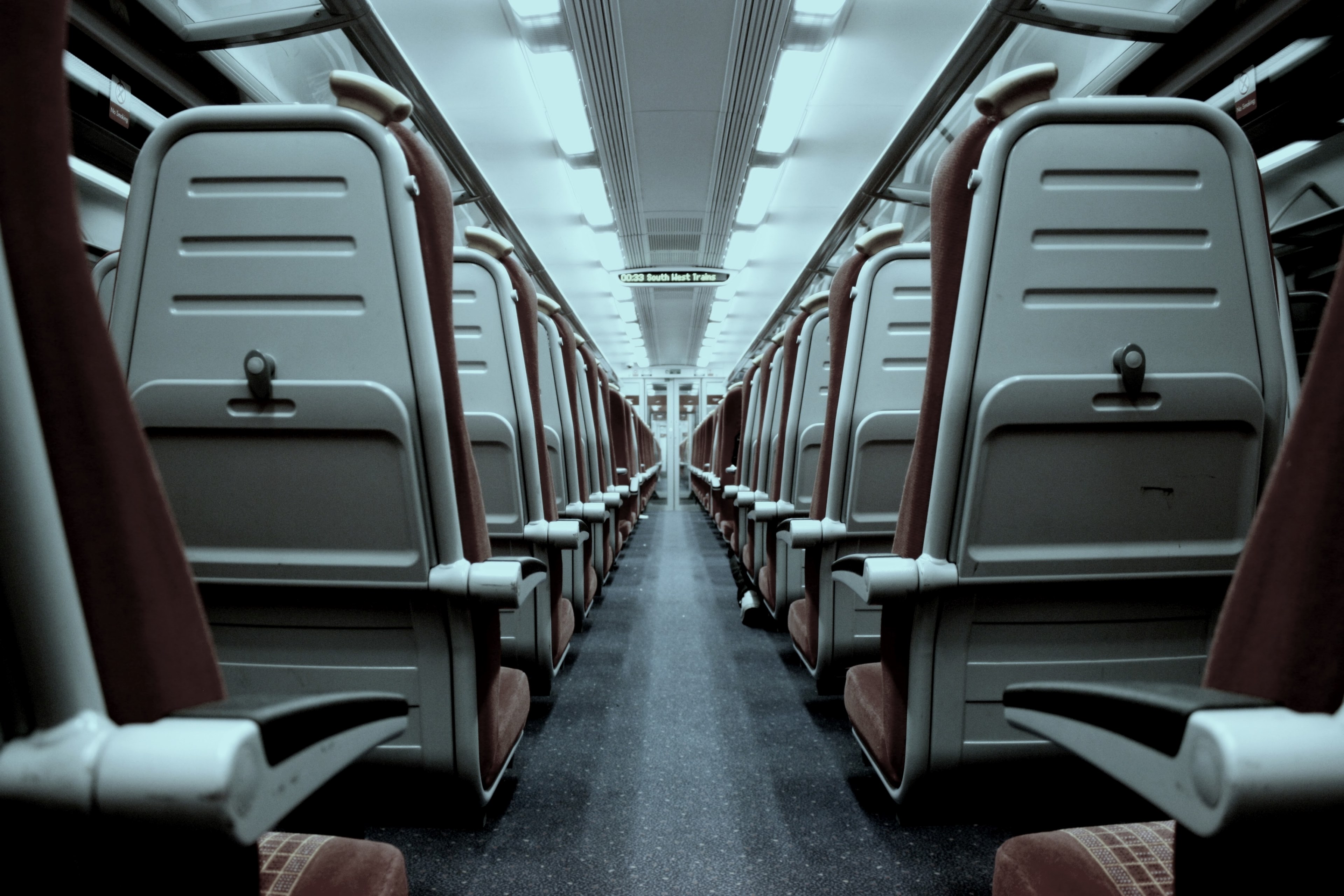 view from the back of the aisle in an empty train, empty train aisle 4k, HD Wallpaper