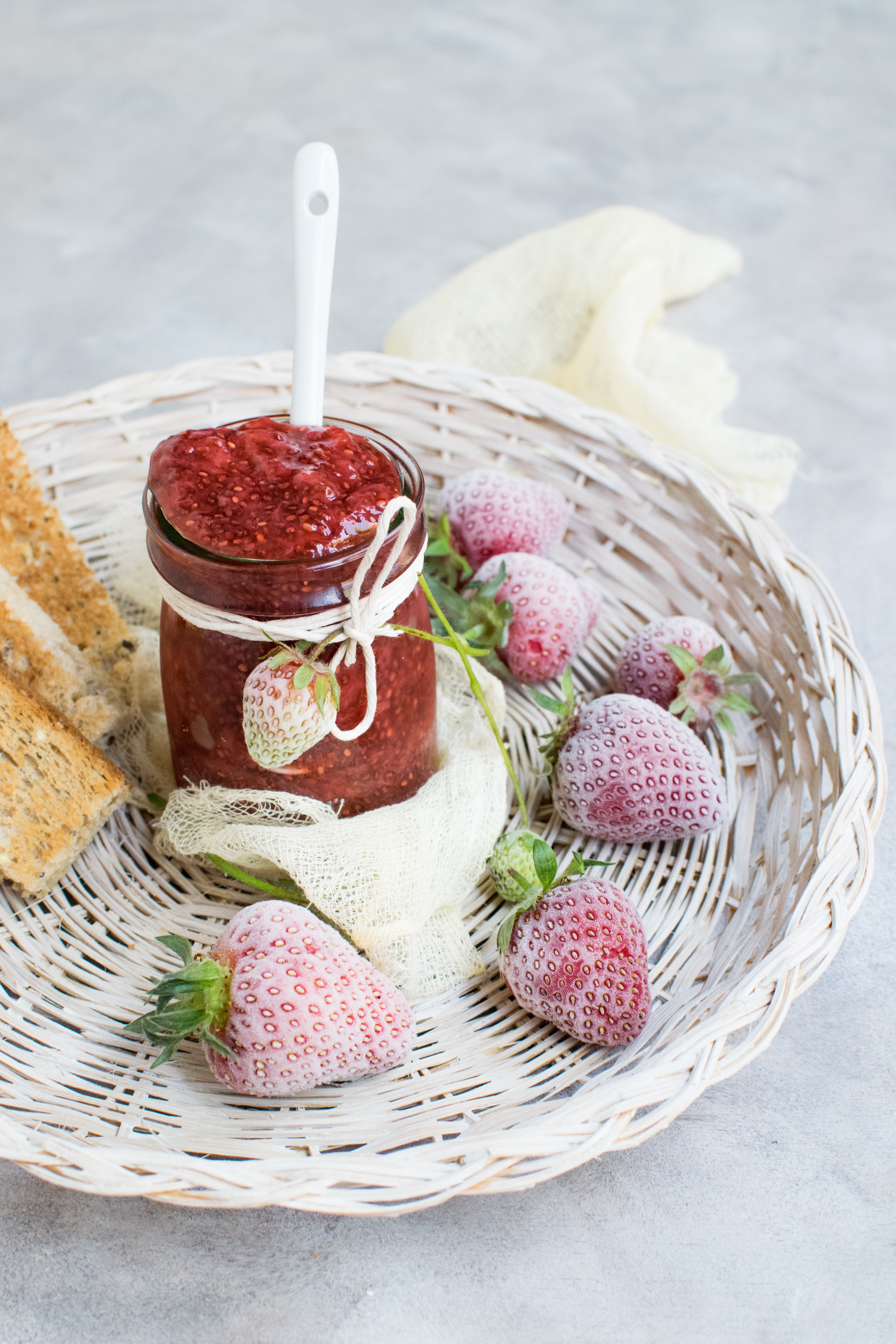 strawberry jam 4k, Phone HD Wallpaper