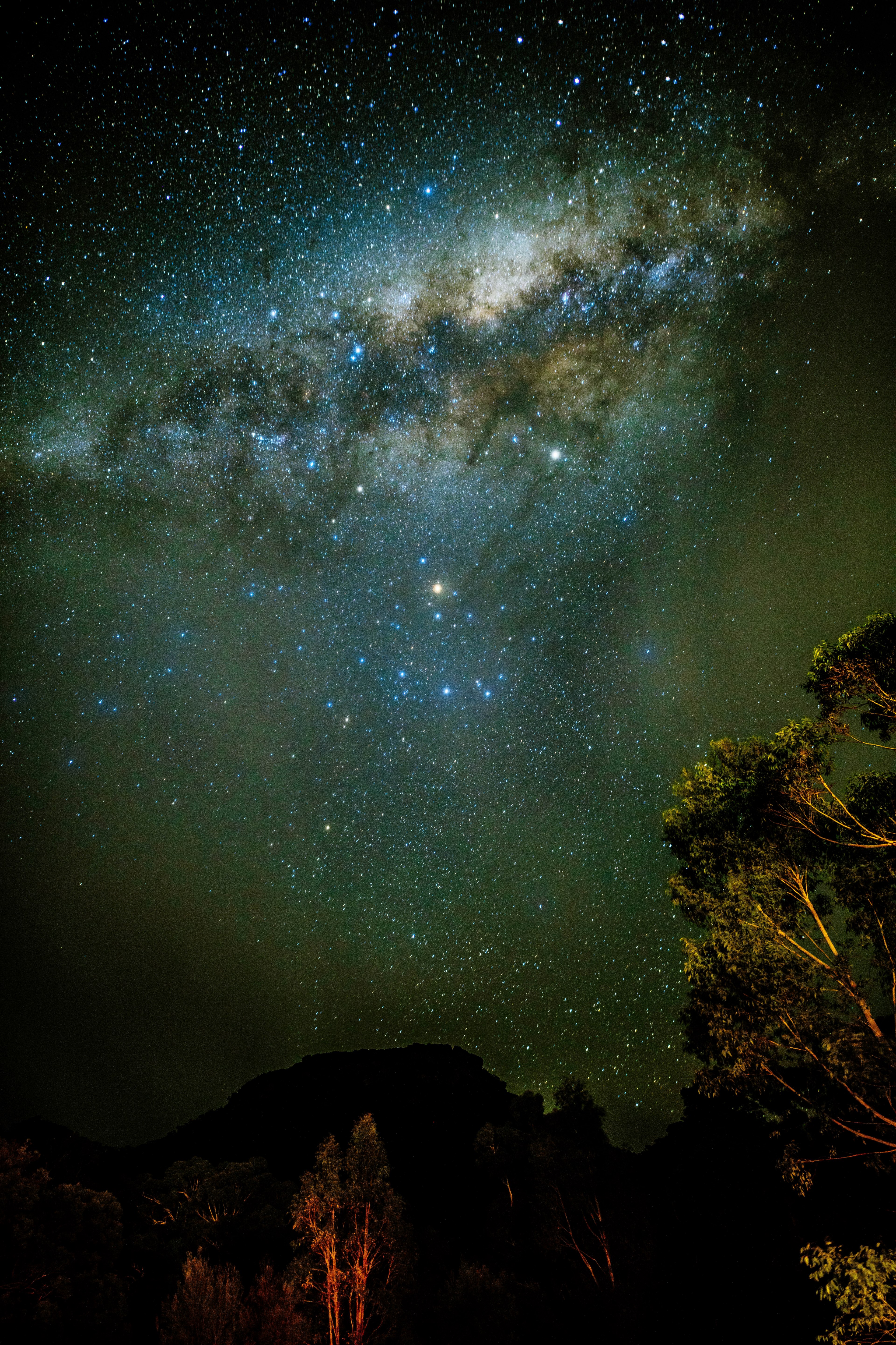 grampian milky mountain_ 4k, Phone HD Wallpaper