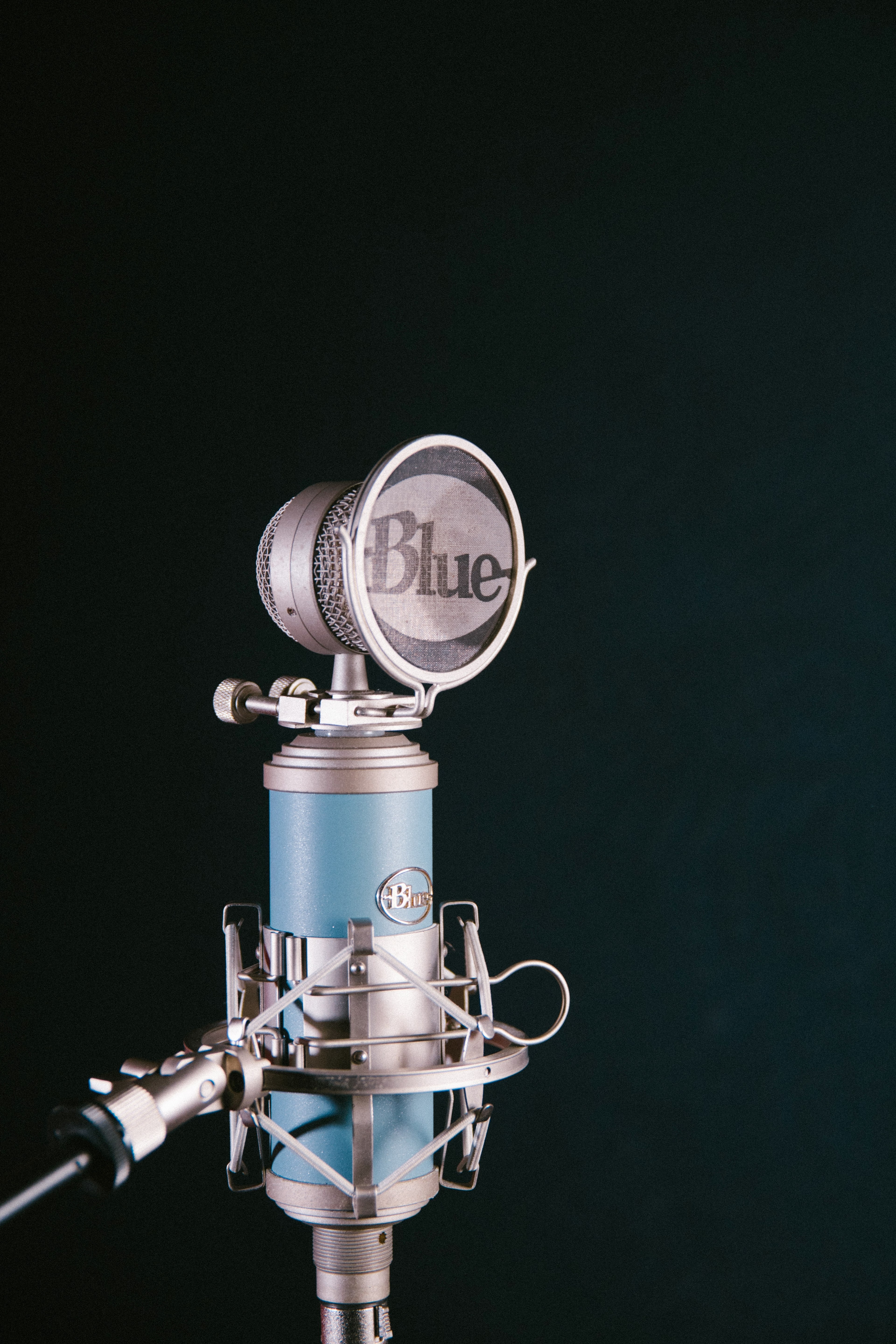 blue microphone 4k, Phone HD Wallpaper