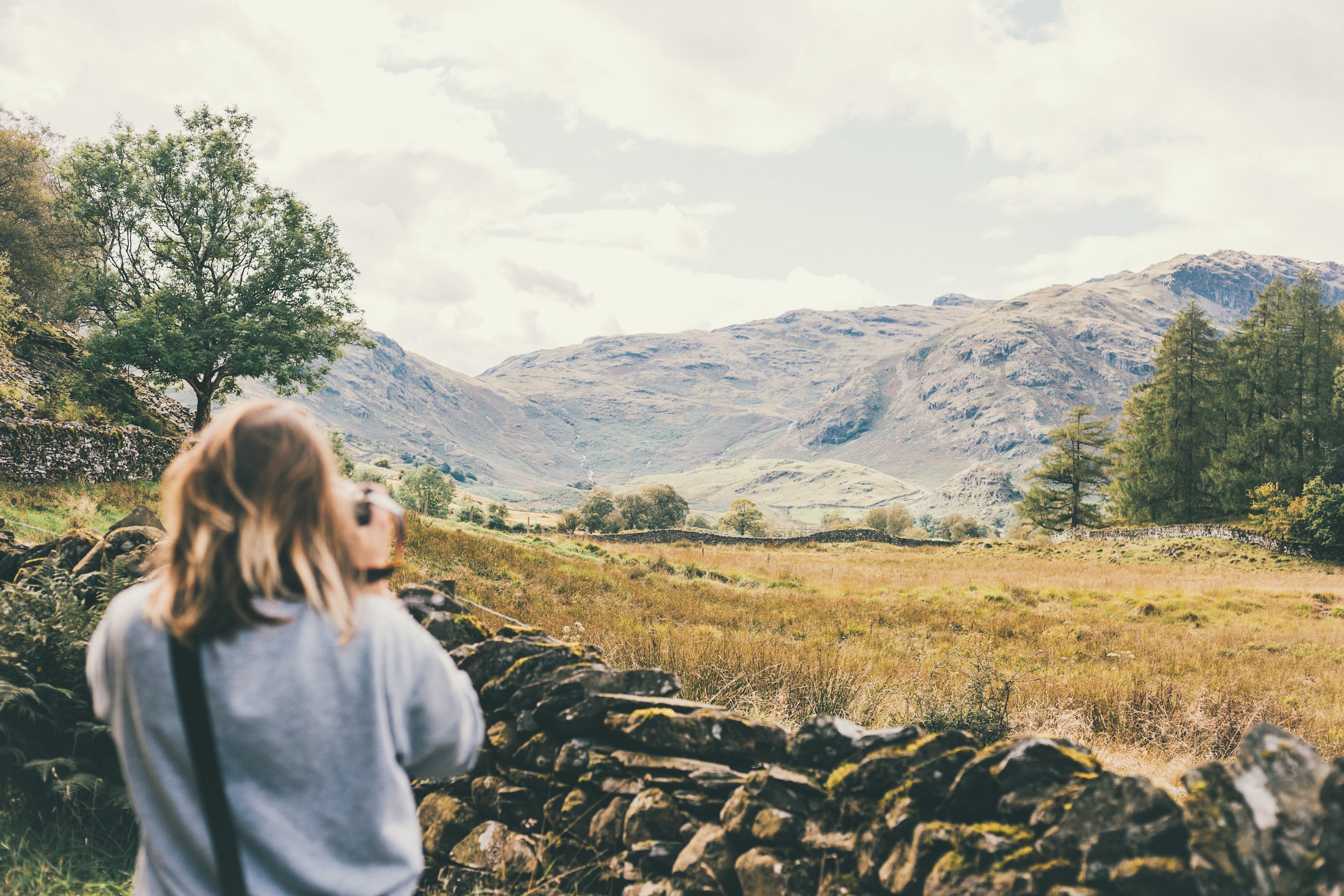 mountain taking photo photographer and camera 4k, HD Wallpaper